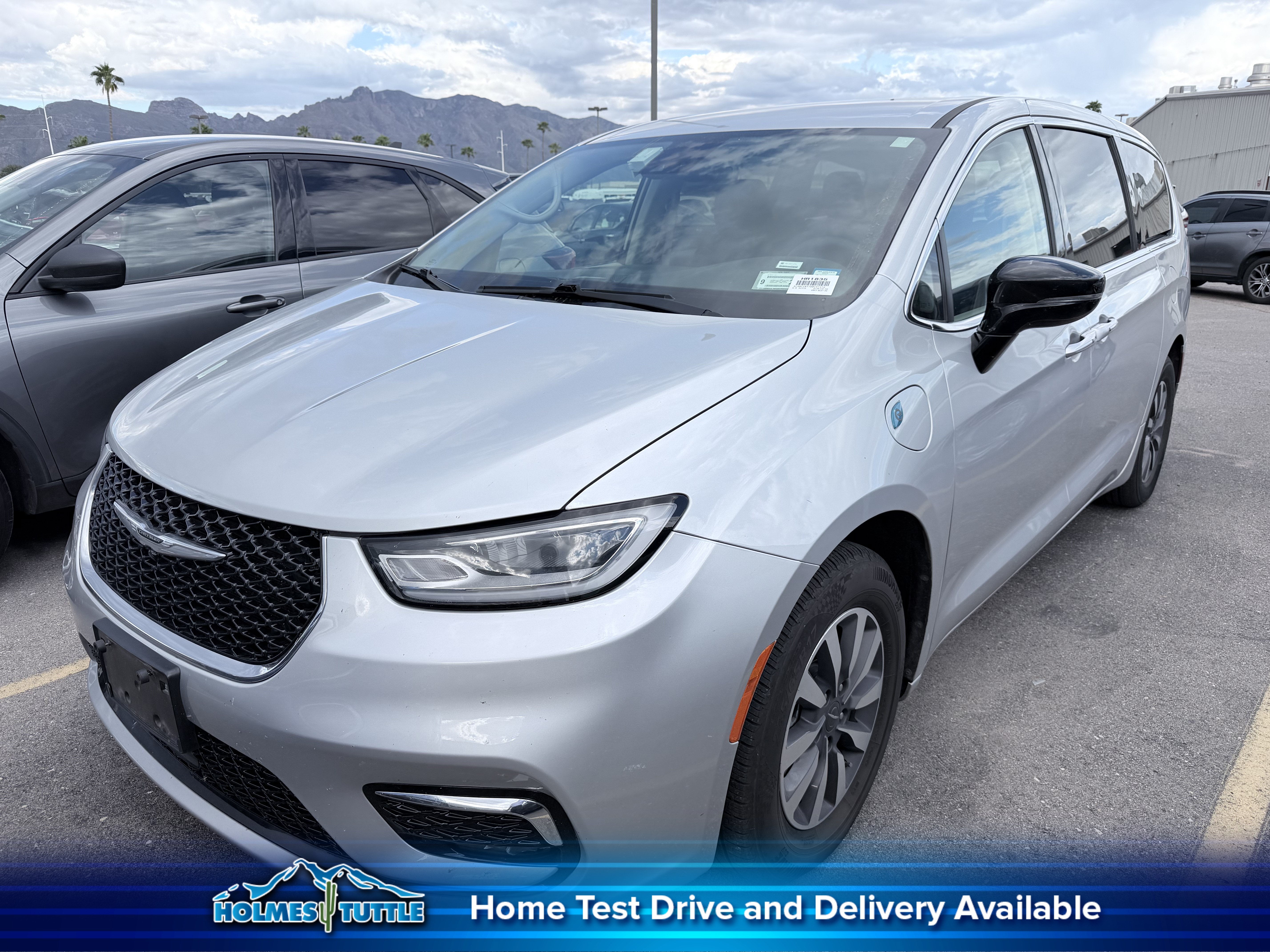 2024 Chrysler Pacifica Hybrid Select