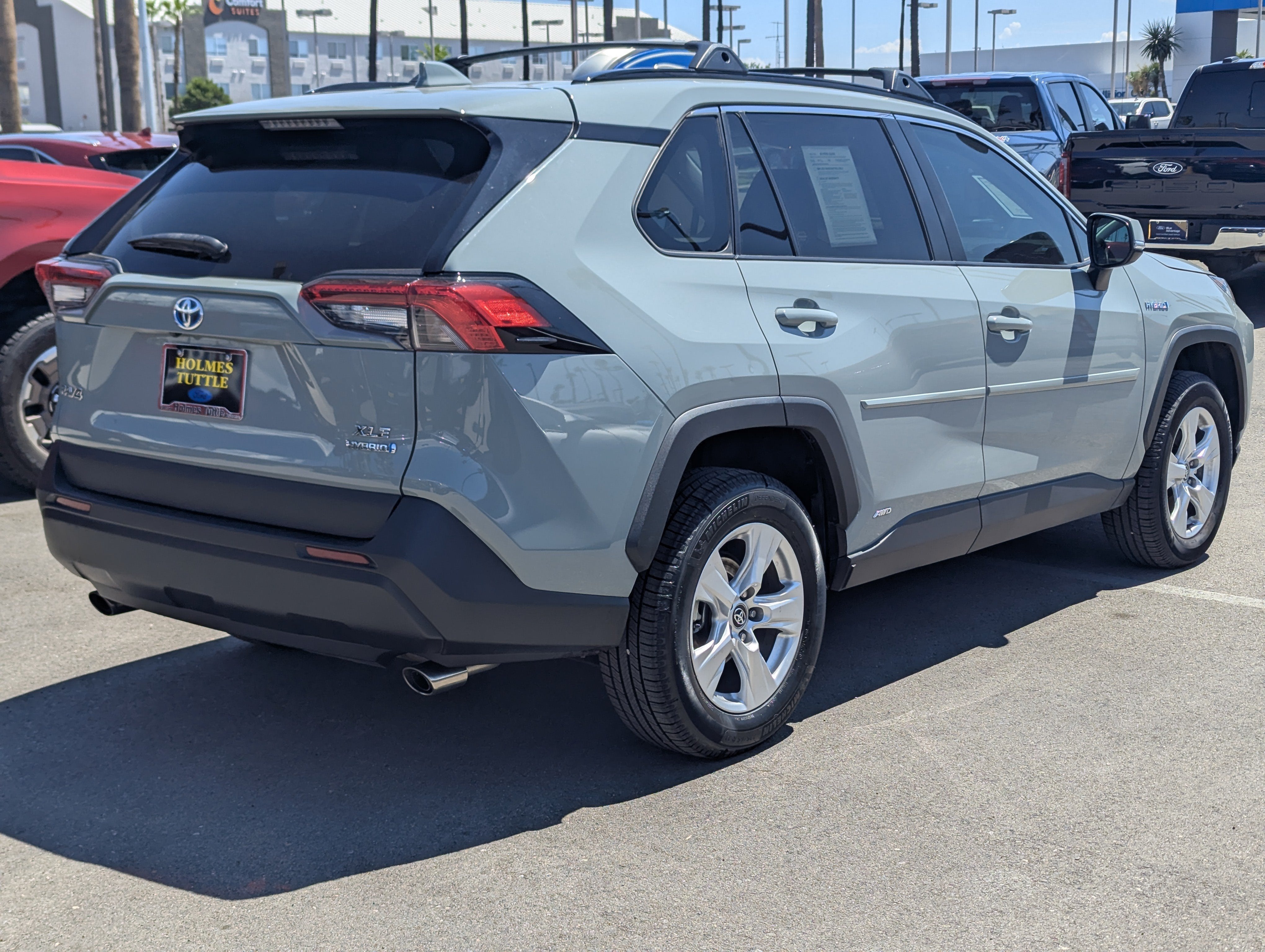2020 Toyota RAV4 Hybrid XLE