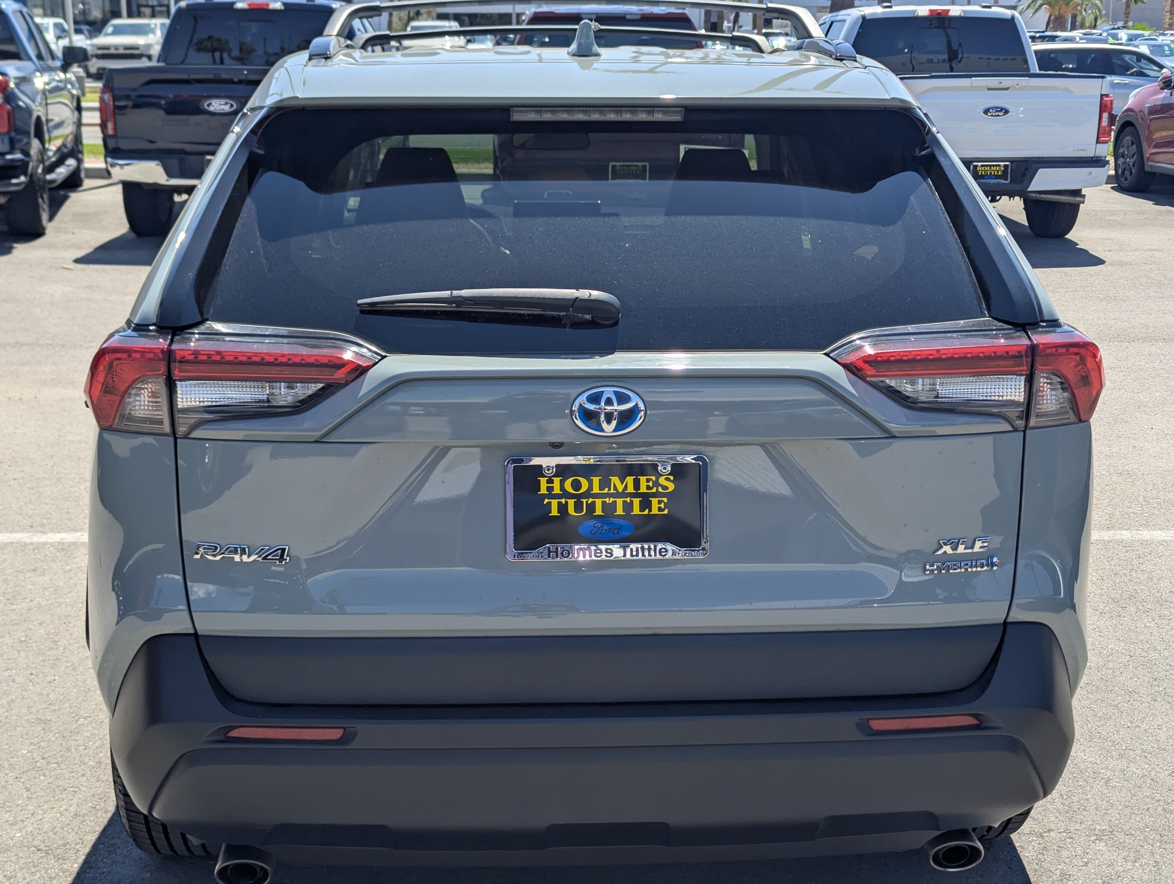 2020 Toyota RAV4 Hybrid XLE