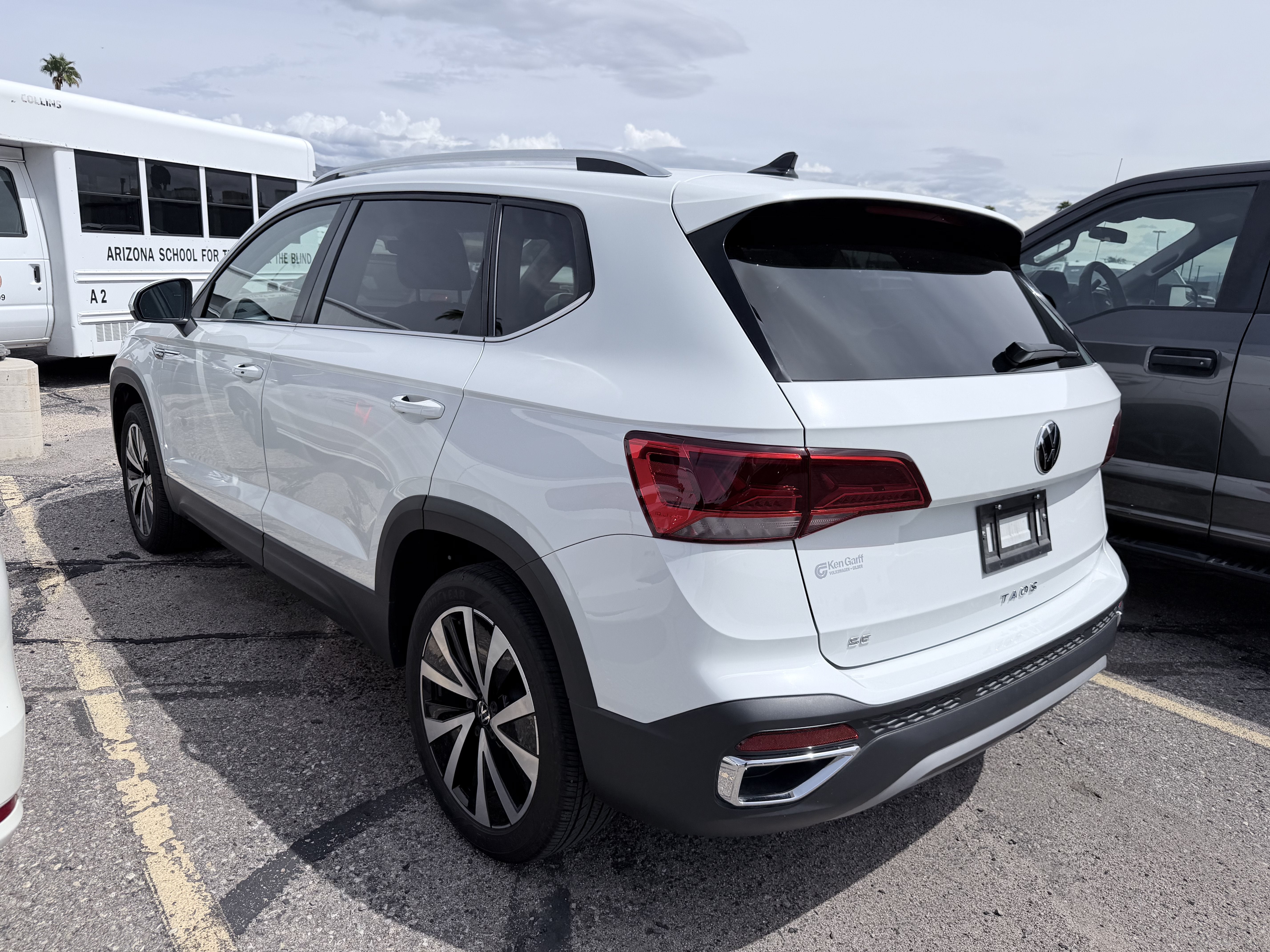 2024 Volkswagen Taos SE