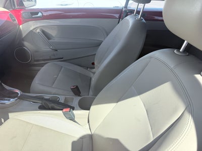 2013 Volkswagen Beetle Convertible 2.5L