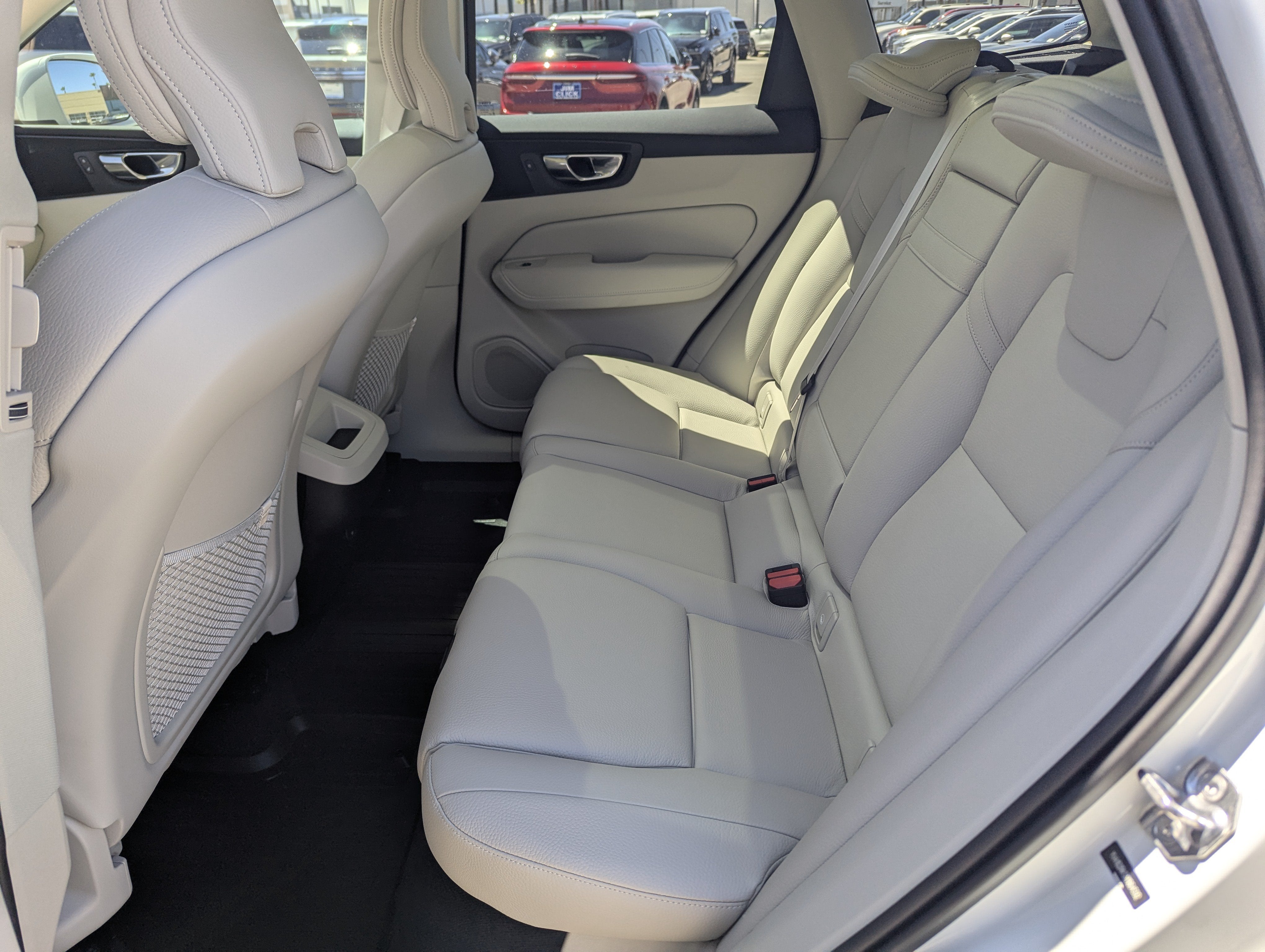 2021 Volvo XC60 Momentum