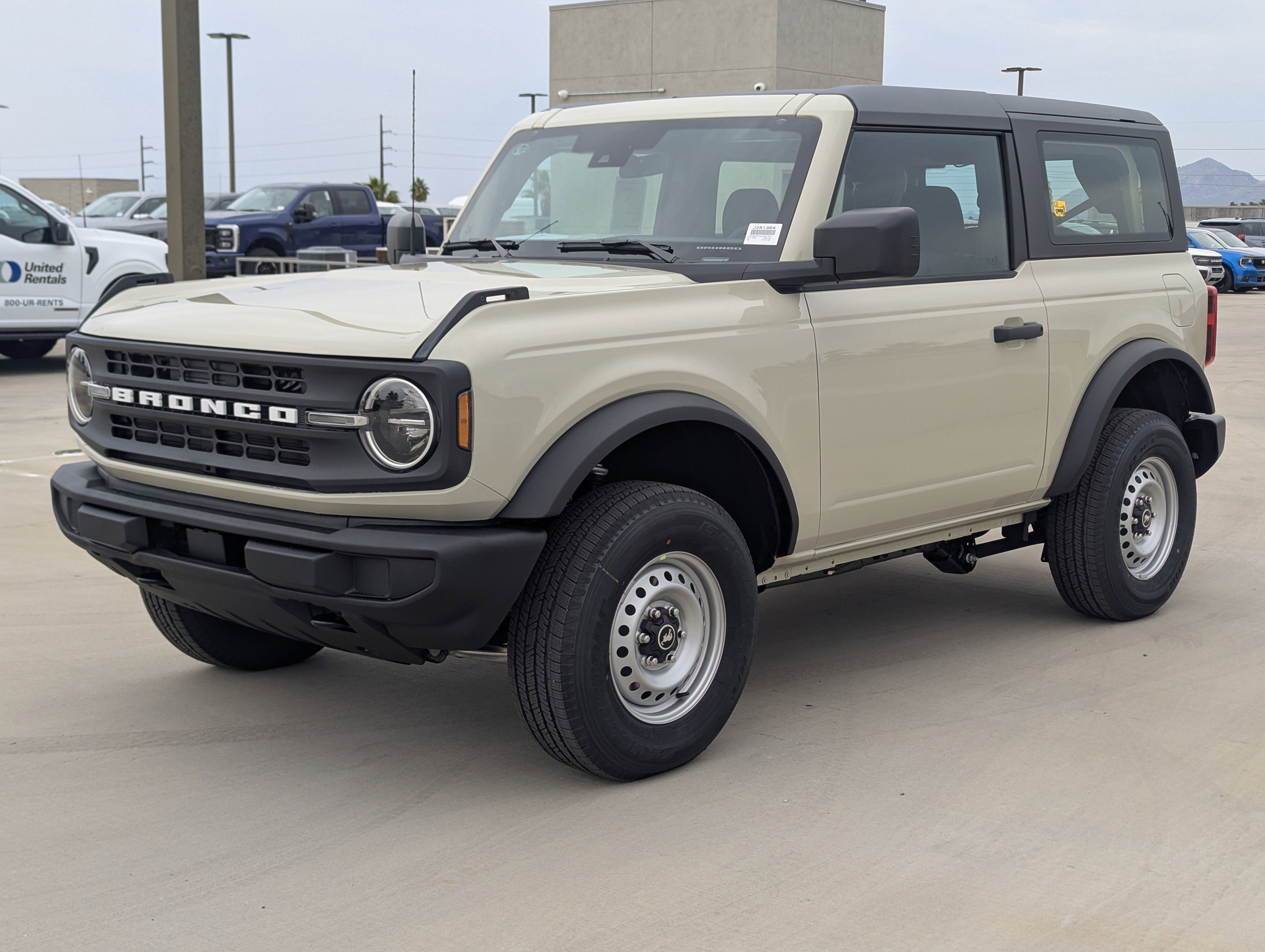 2025 Ford Bronco Base