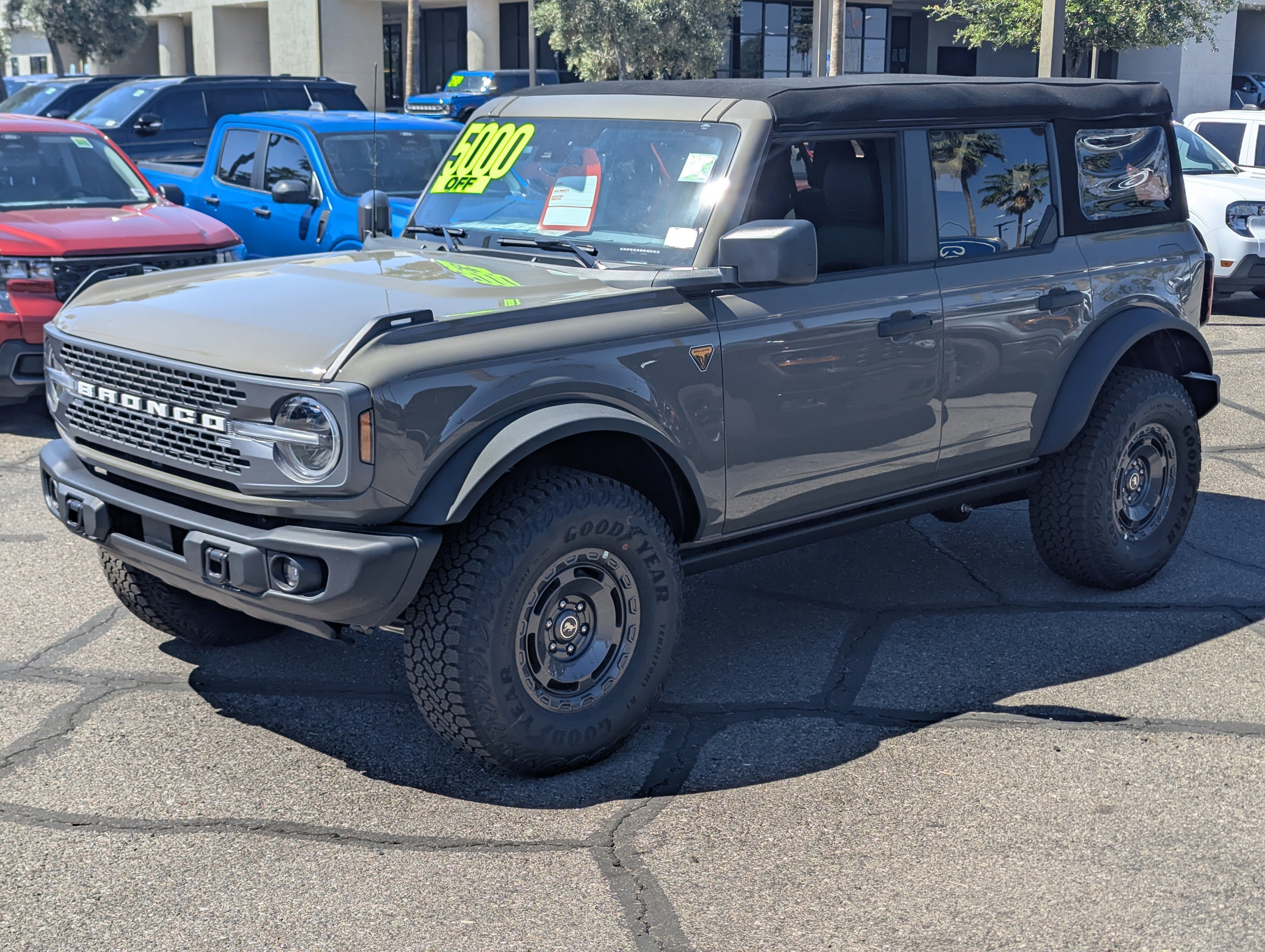 2025 Ford Bronco Badlands®