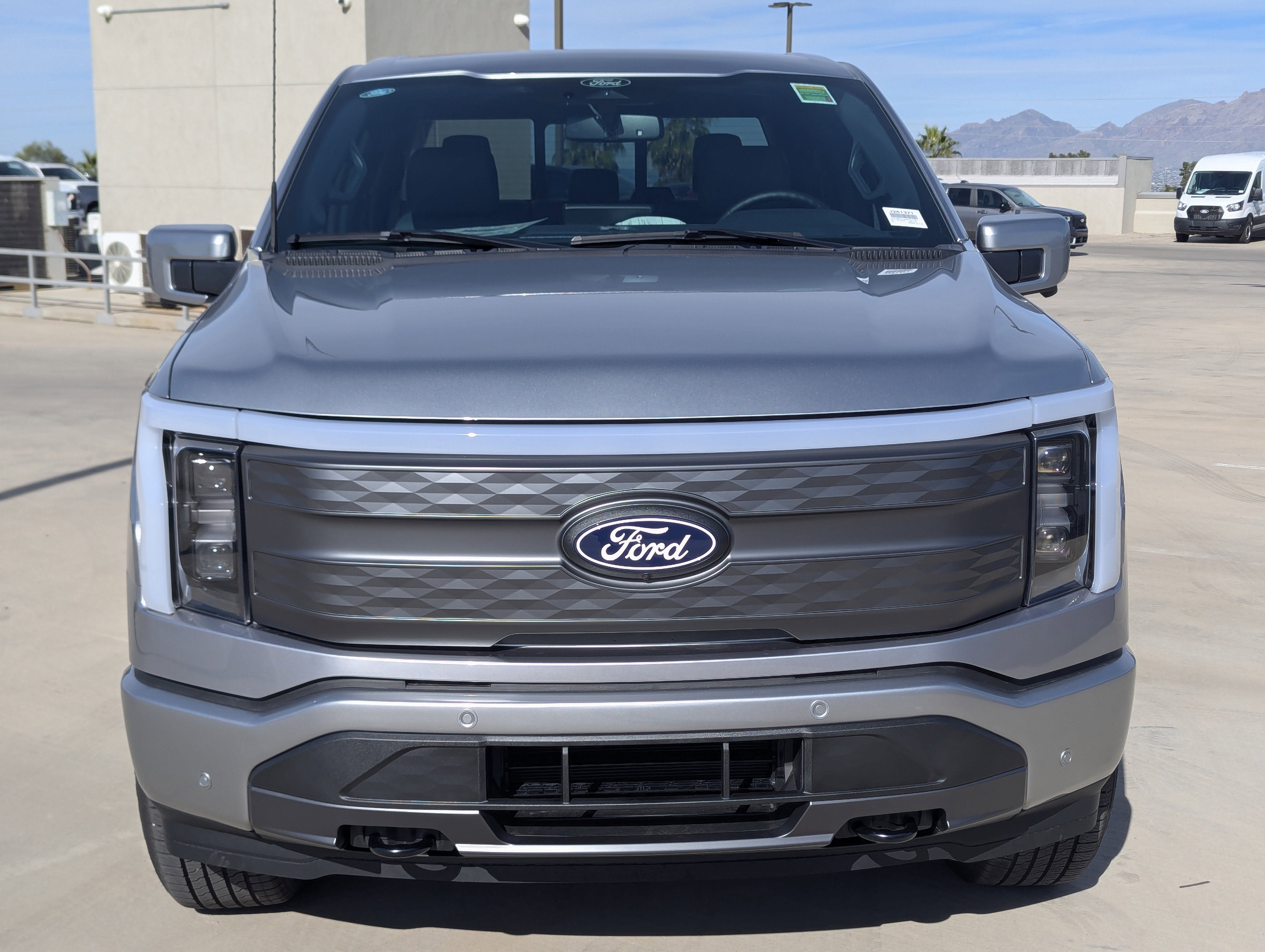 2025 Ford F-150 Lightning Lariat®