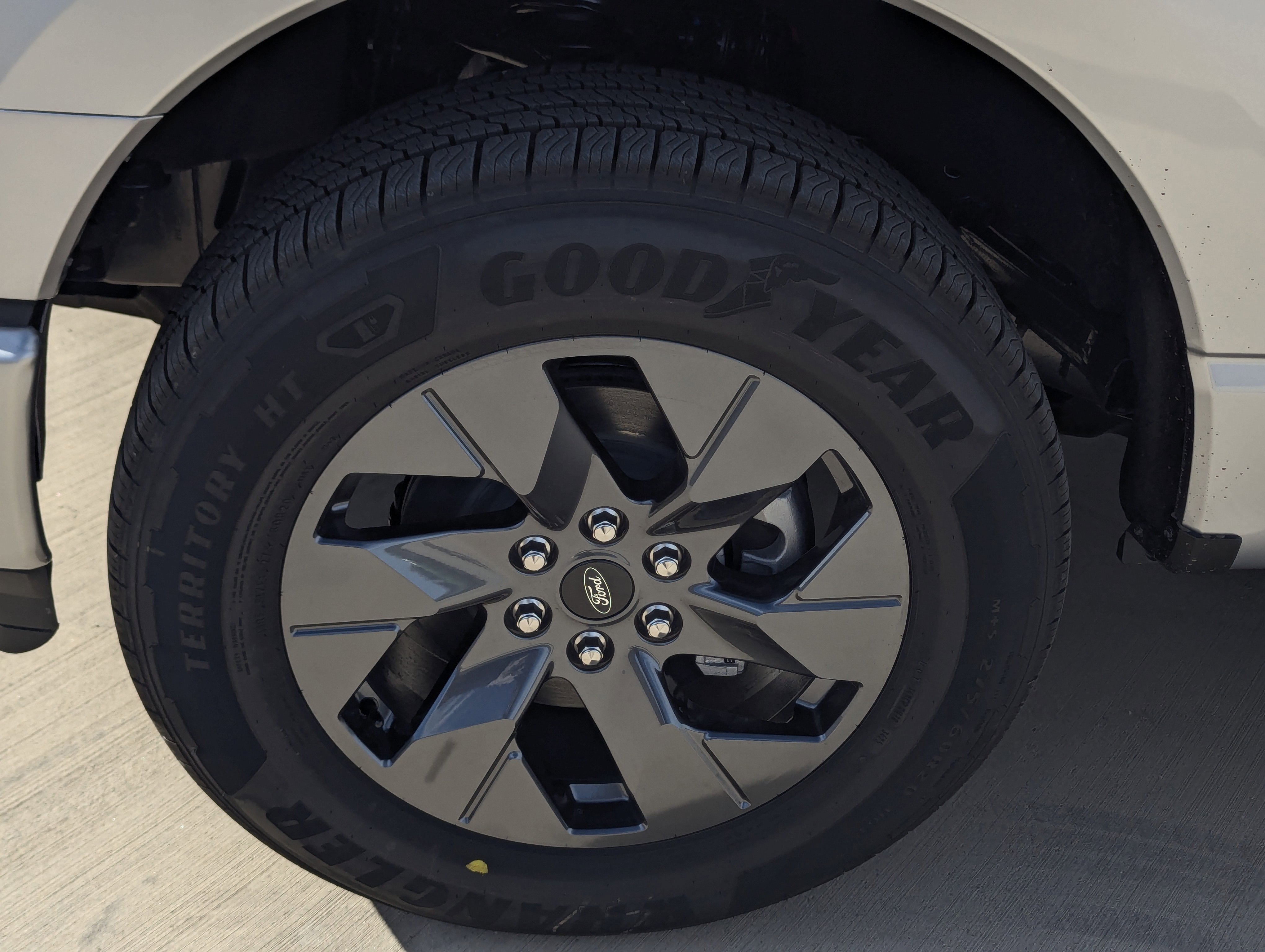 2025 Ford F-150 Lightning Lariat®