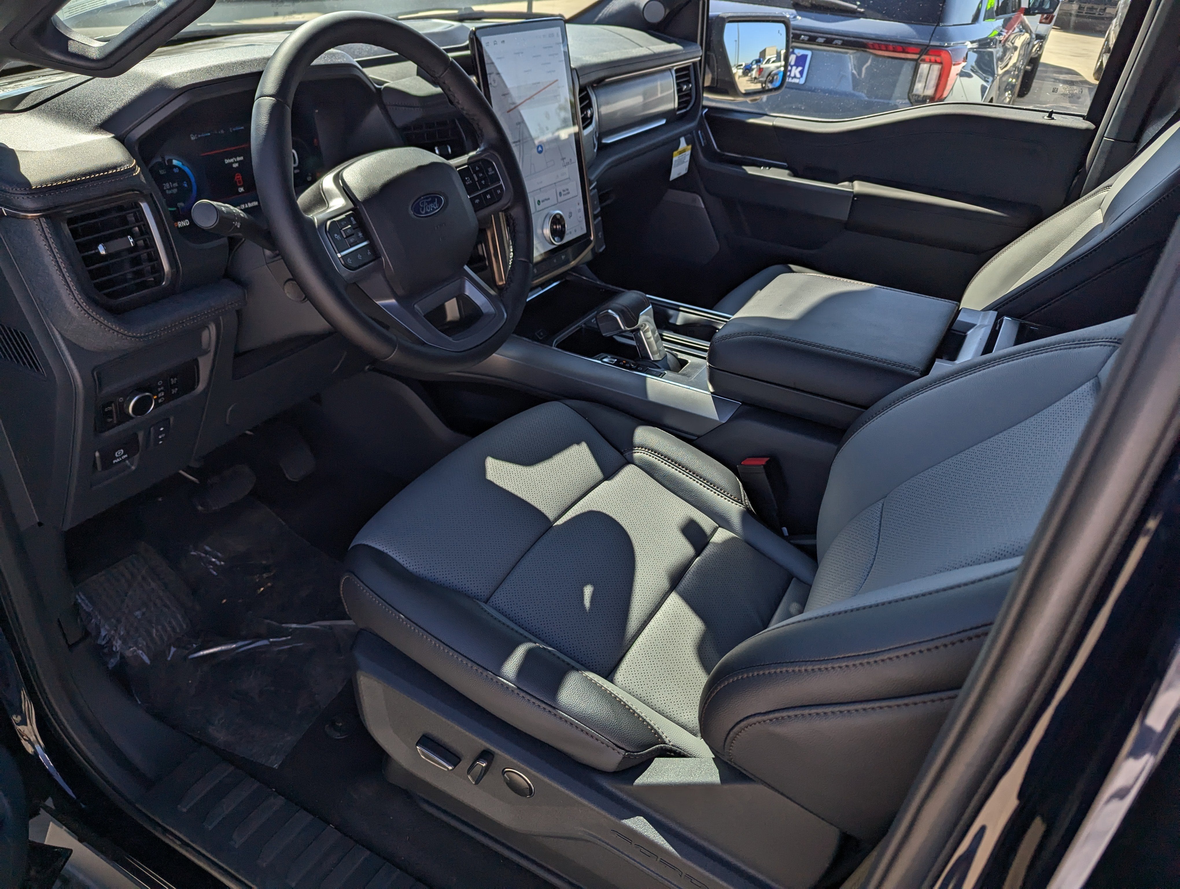 2025 Ford F-150 Lightning Lariat®