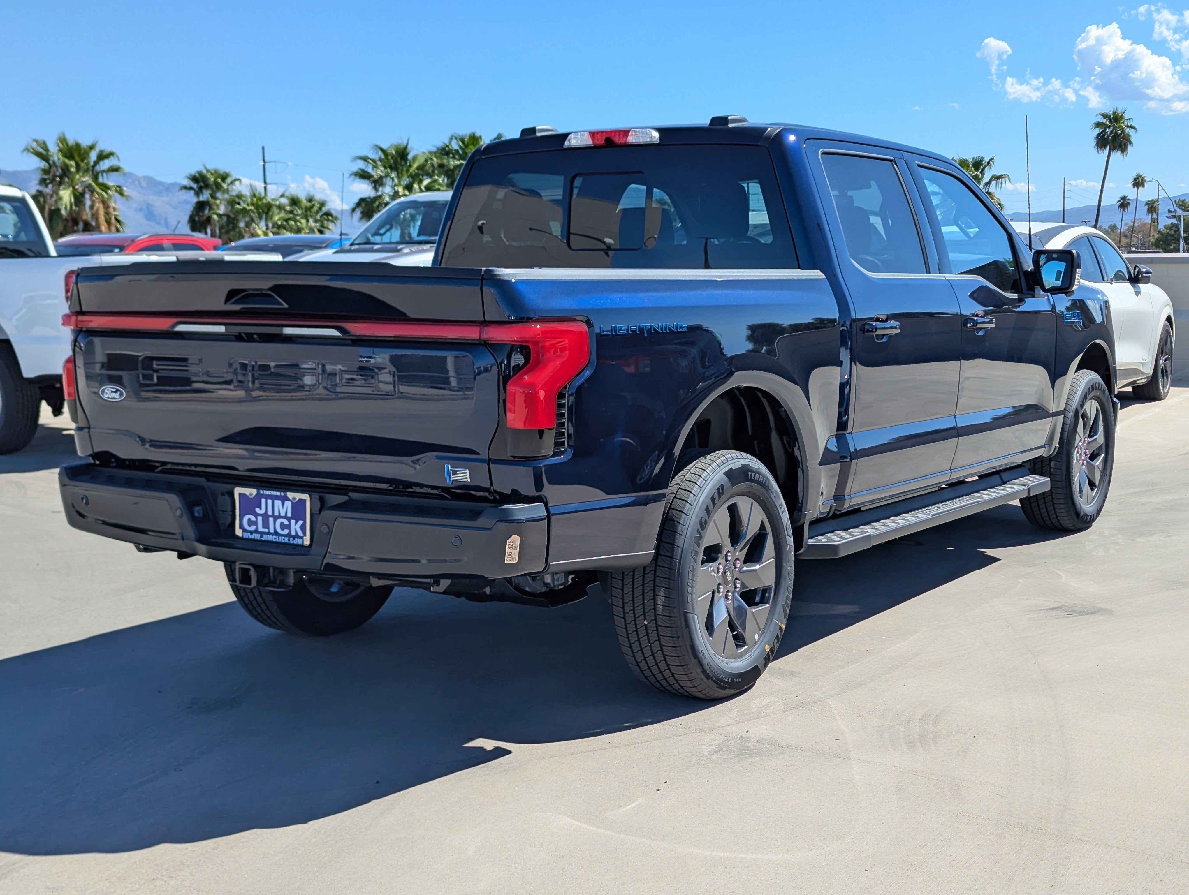 2025 Ford F-150 Lightning Lariat®