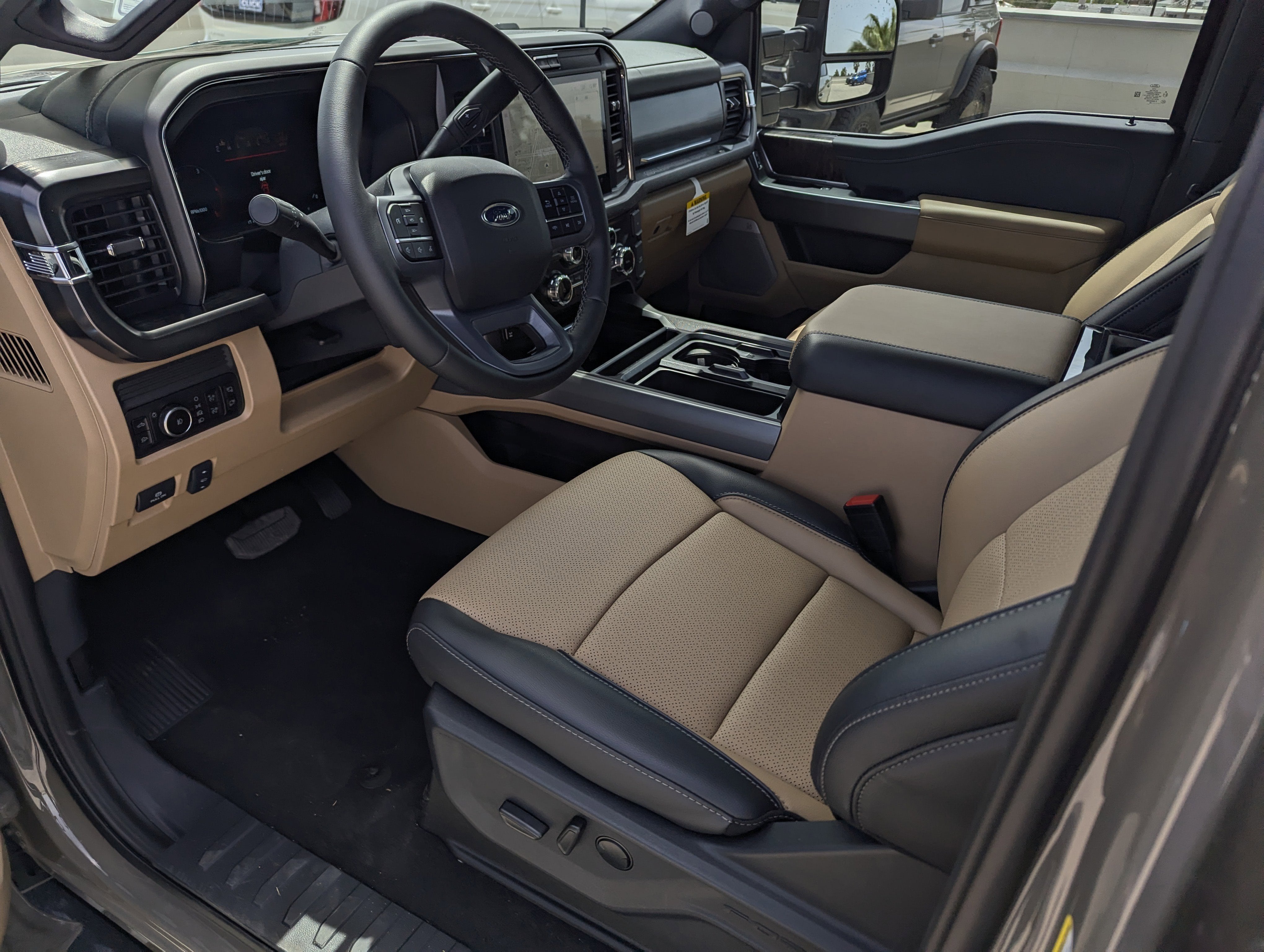 2026 Ford Super Duty F-350® Lariat®