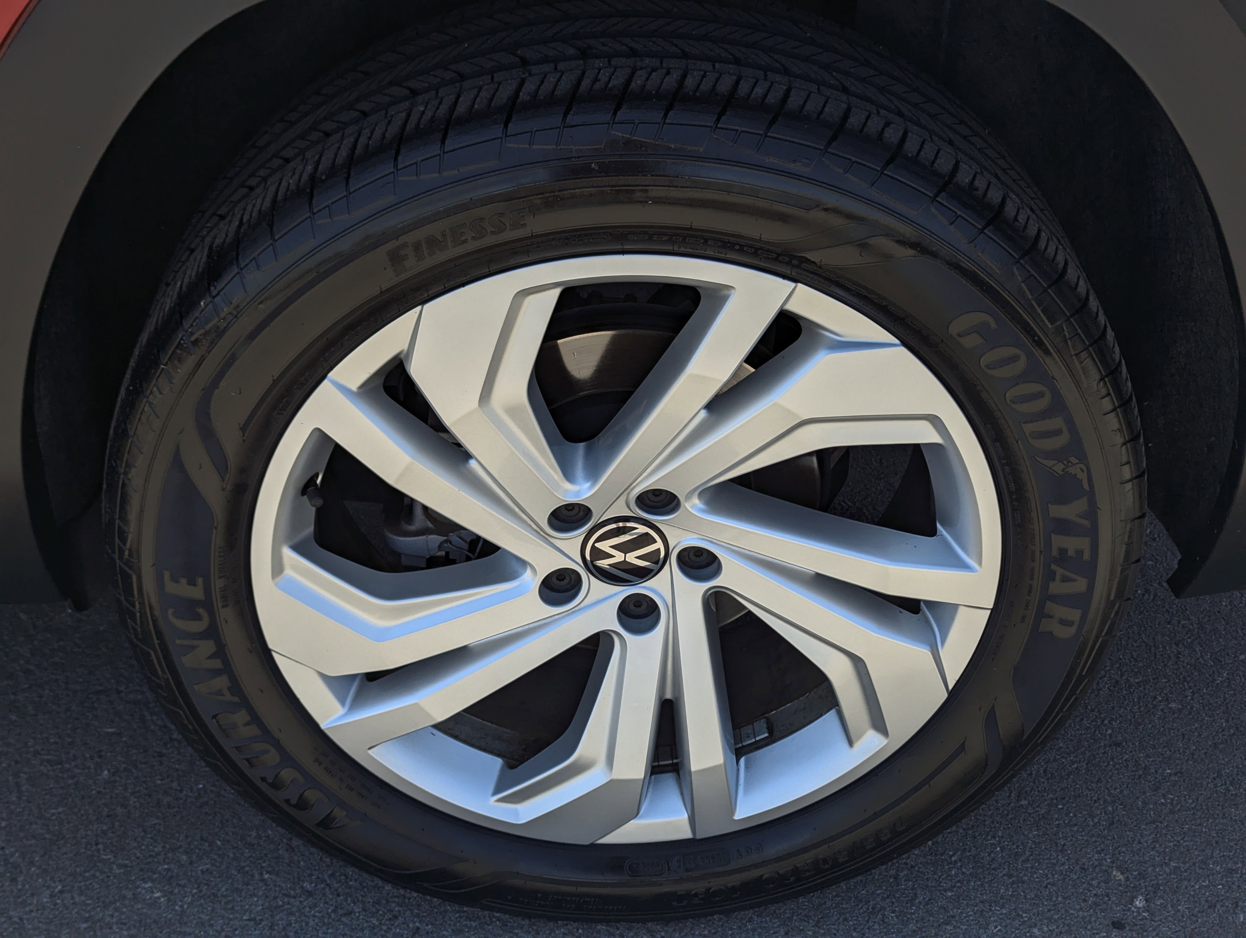 2023 Volkswagen Atlas 3.6L V6 SE w/Technology