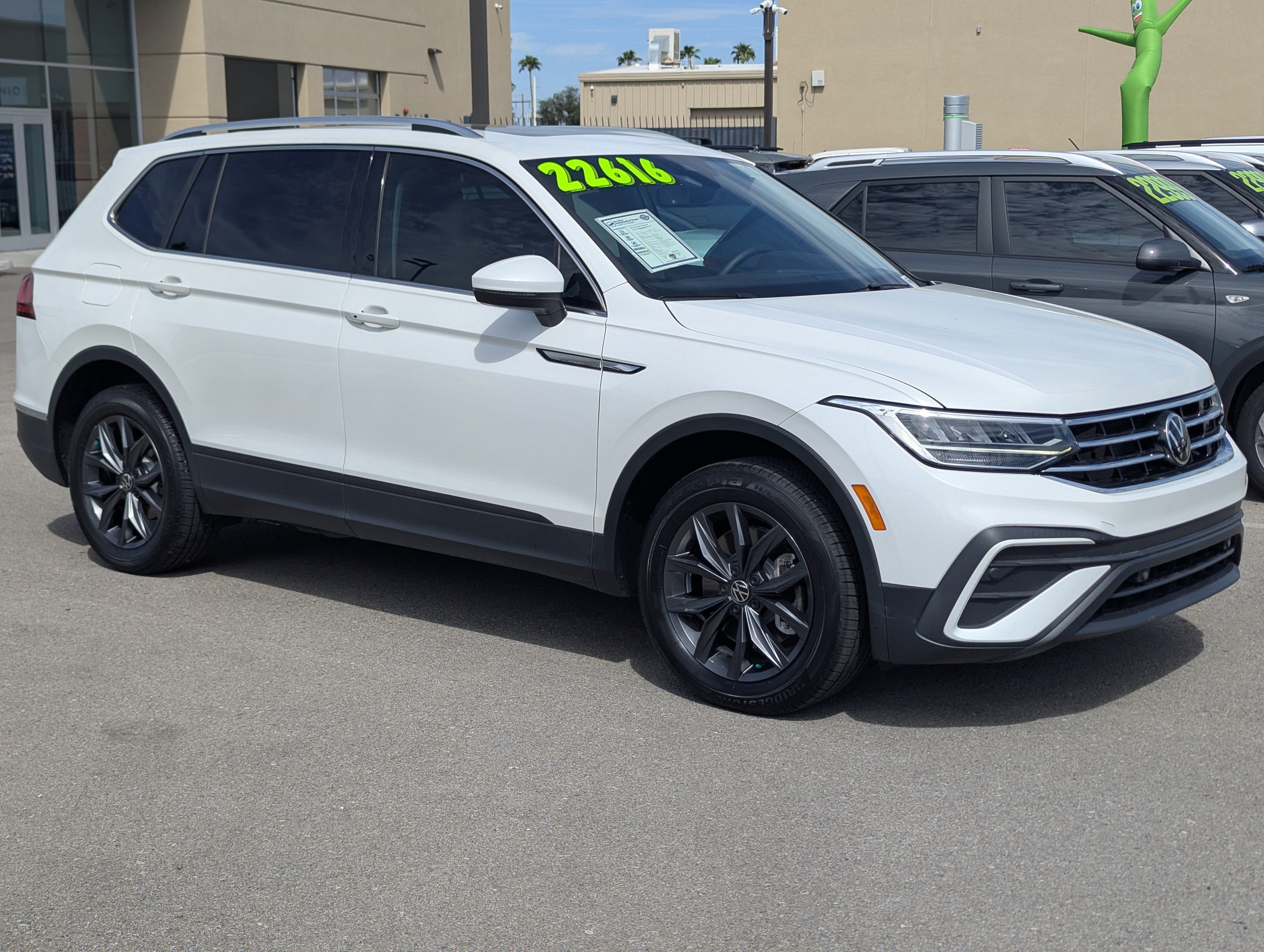 2023 Volkswagen Tiguan SE