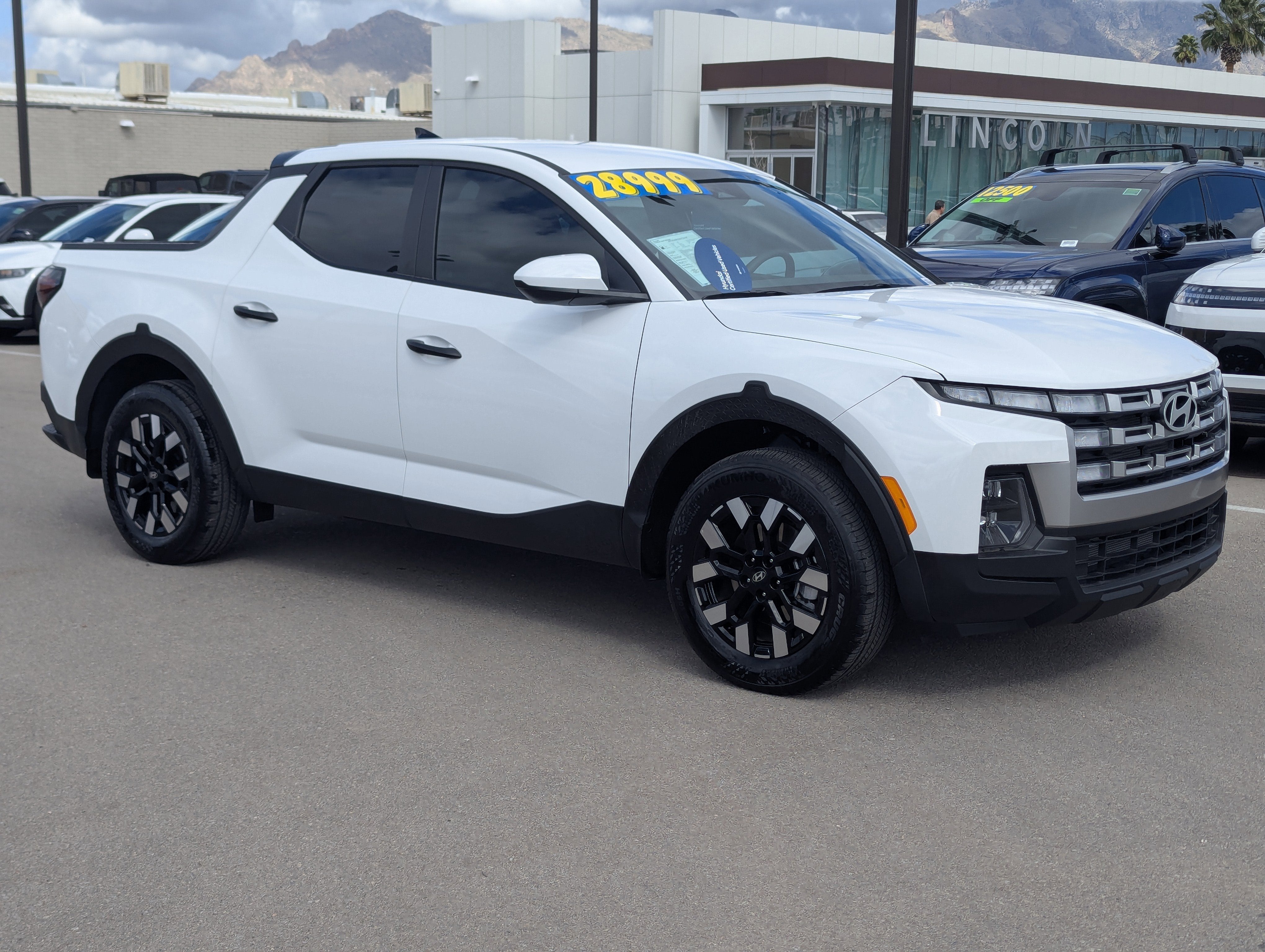 2025 Hyundai Santa Cruz SE