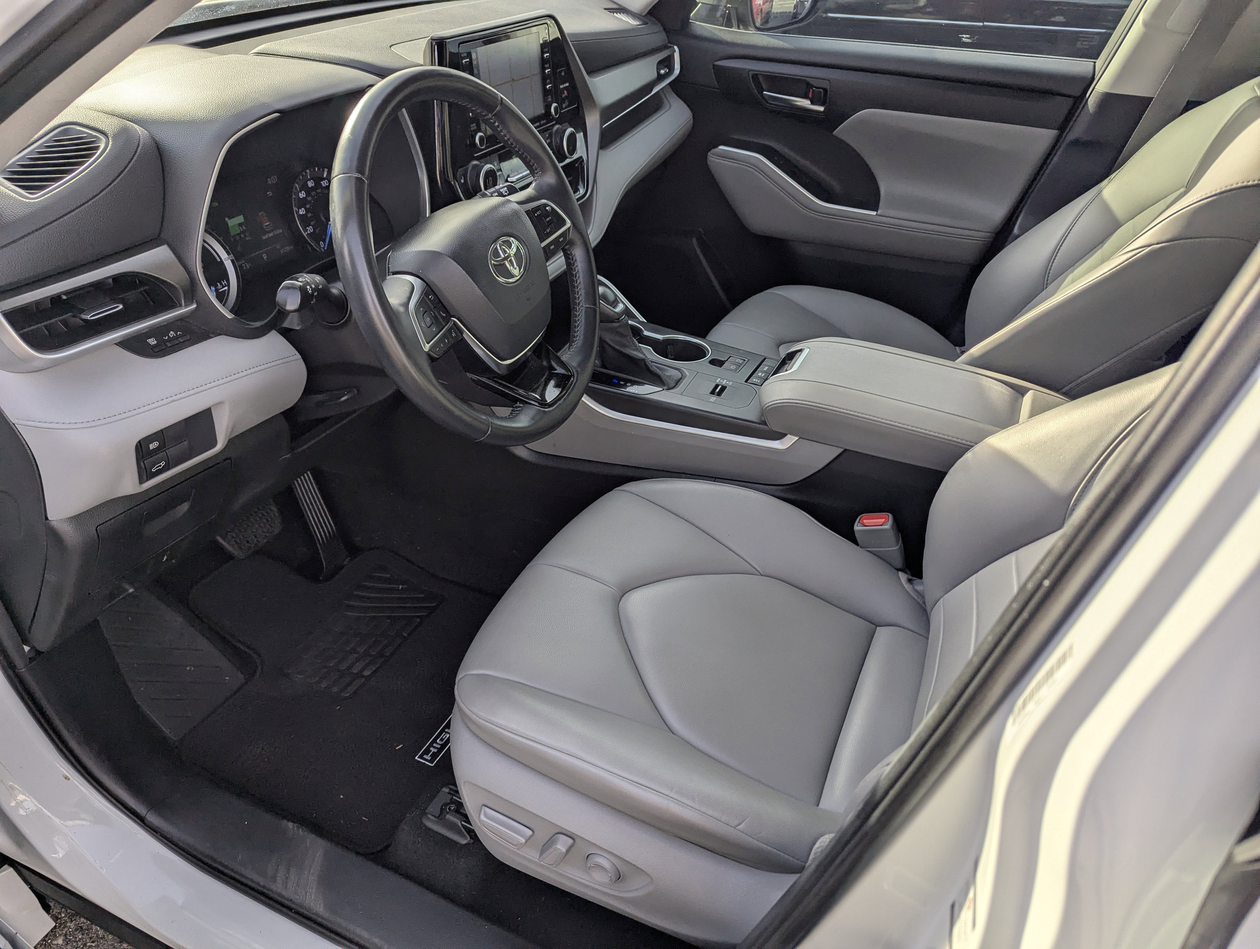 2020 Toyota Highlander Hybrid XLE