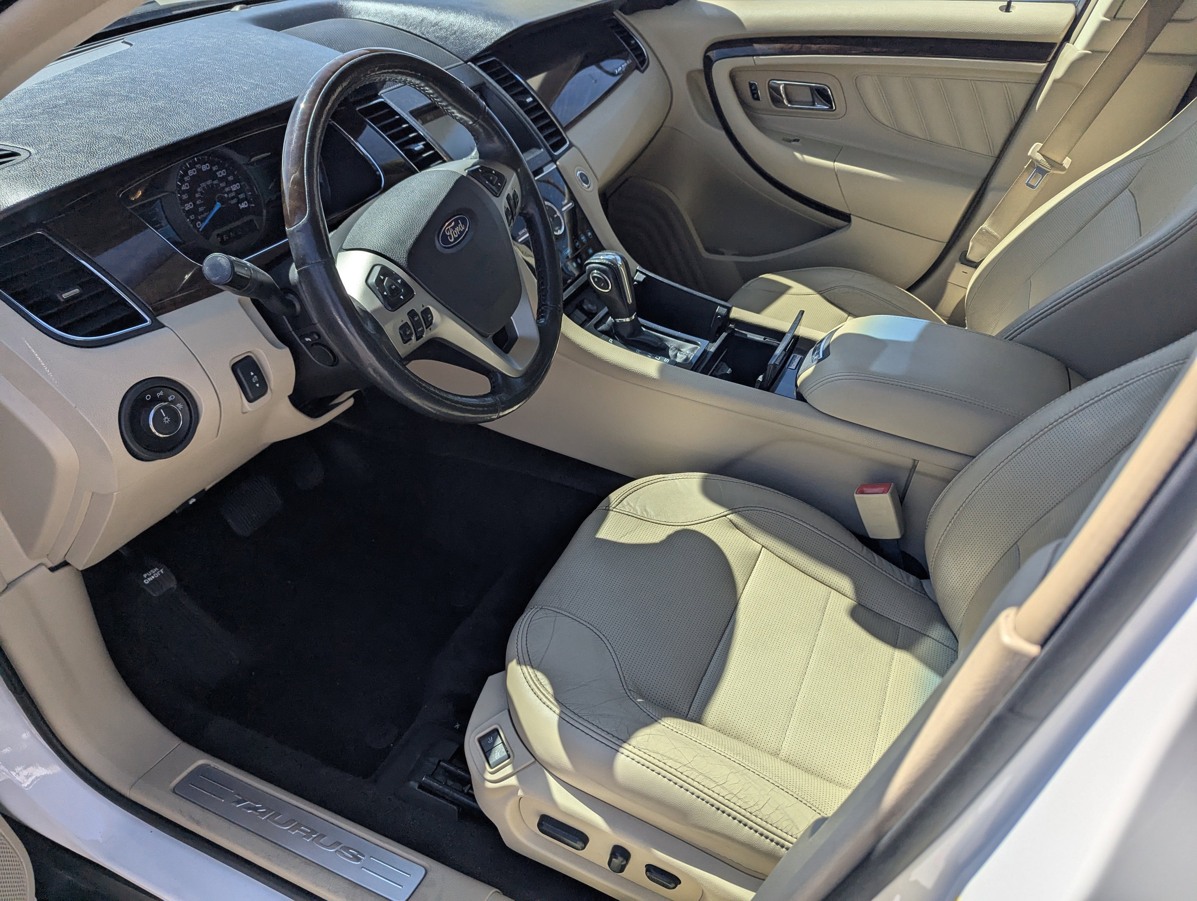 2016 Ford Taurus Limited