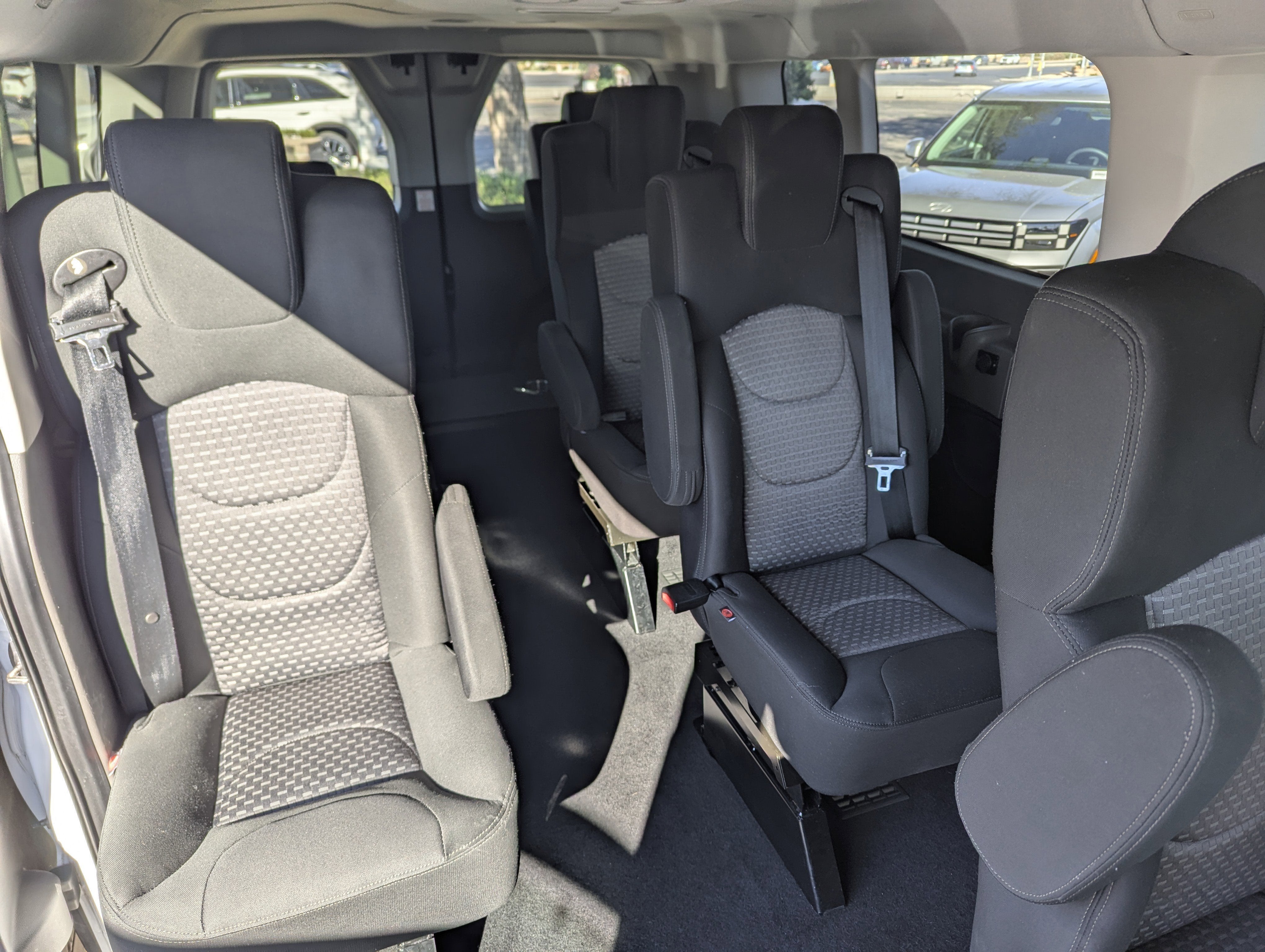 2024 Ford Transit Passenger Wagon XLT