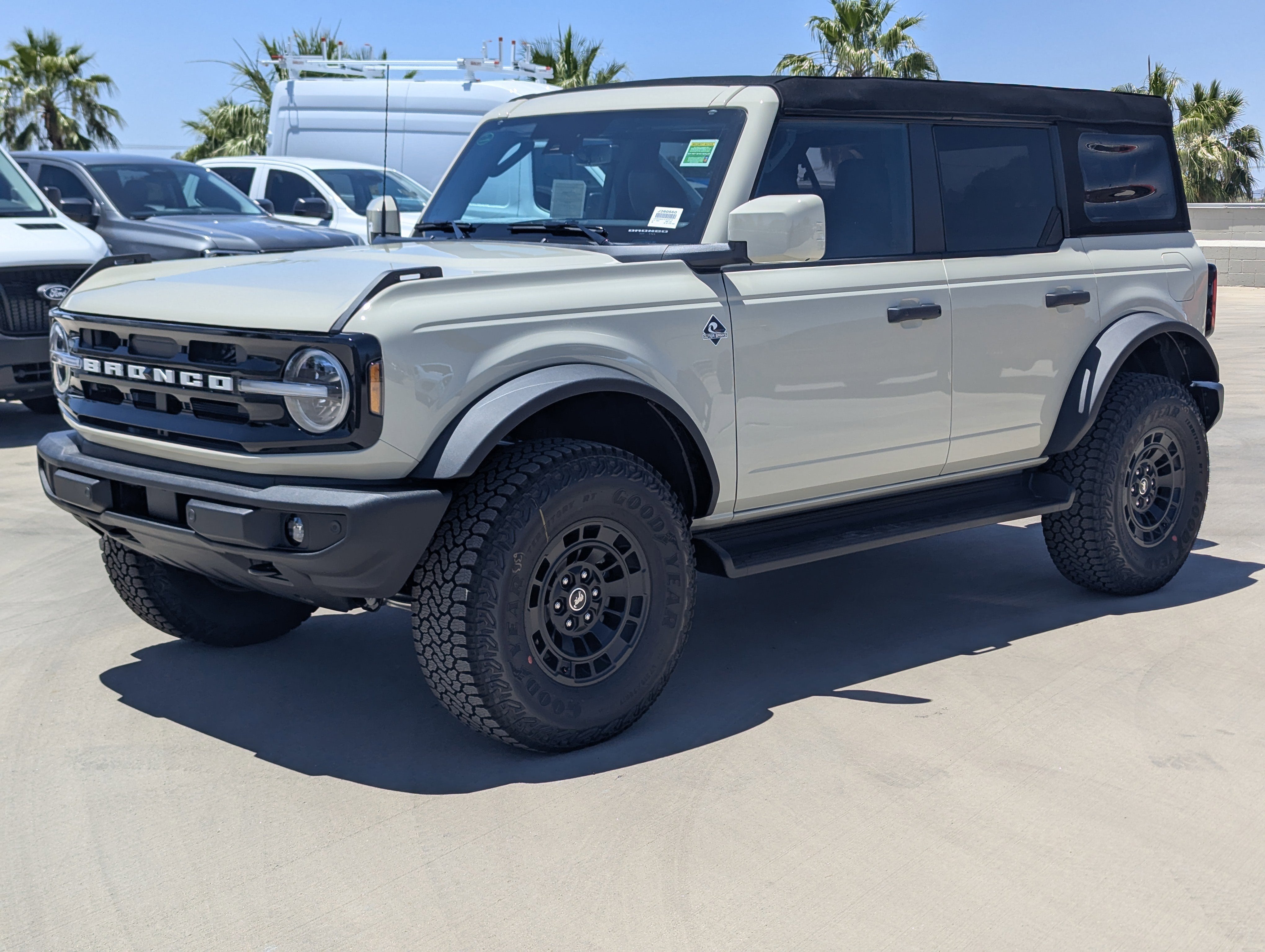 2026 Ford Bronco Outer Banks®