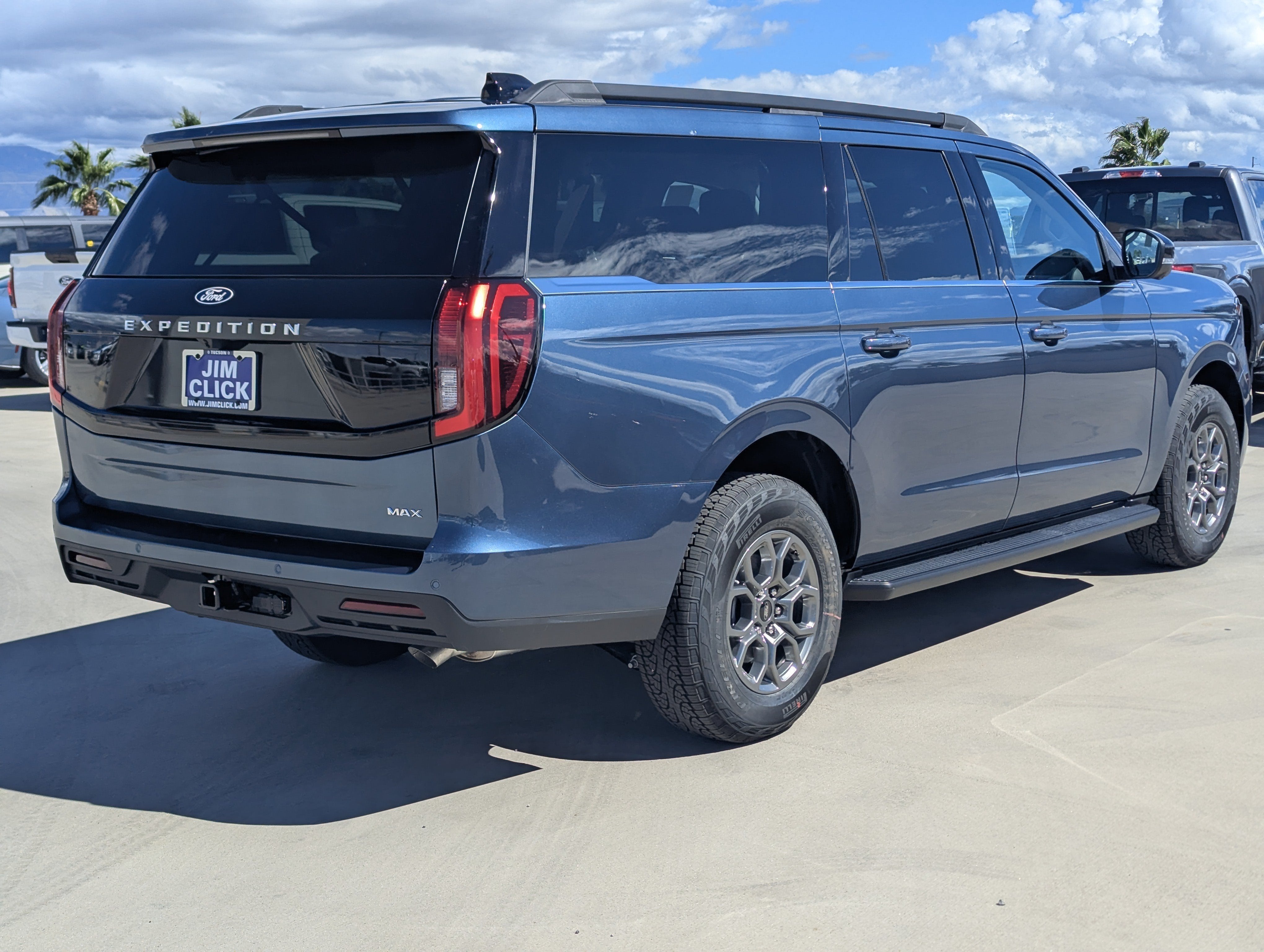 2027 Ford Expedition MAX Active
