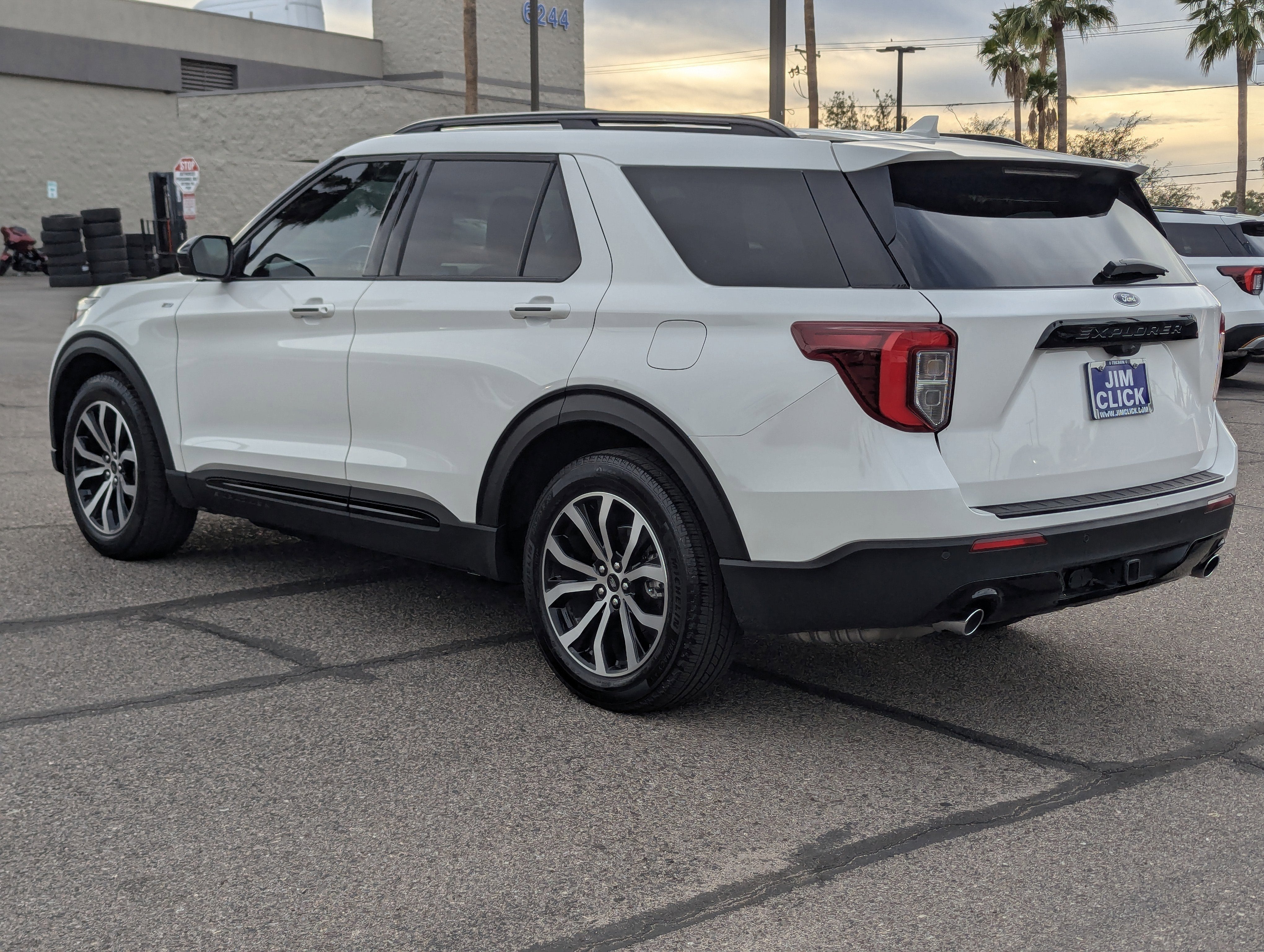 2024 Ford Explorer ST-Line