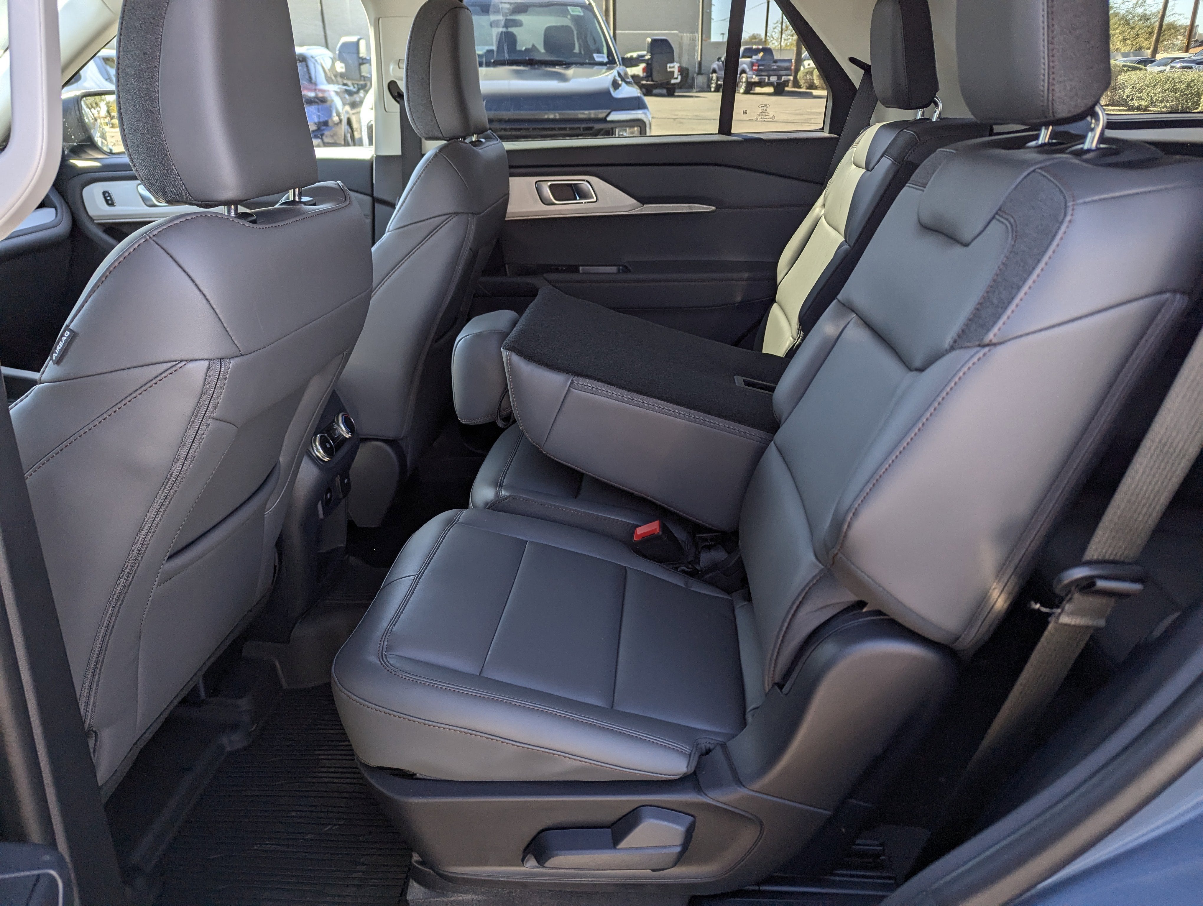 2026 Ford Explorer Base