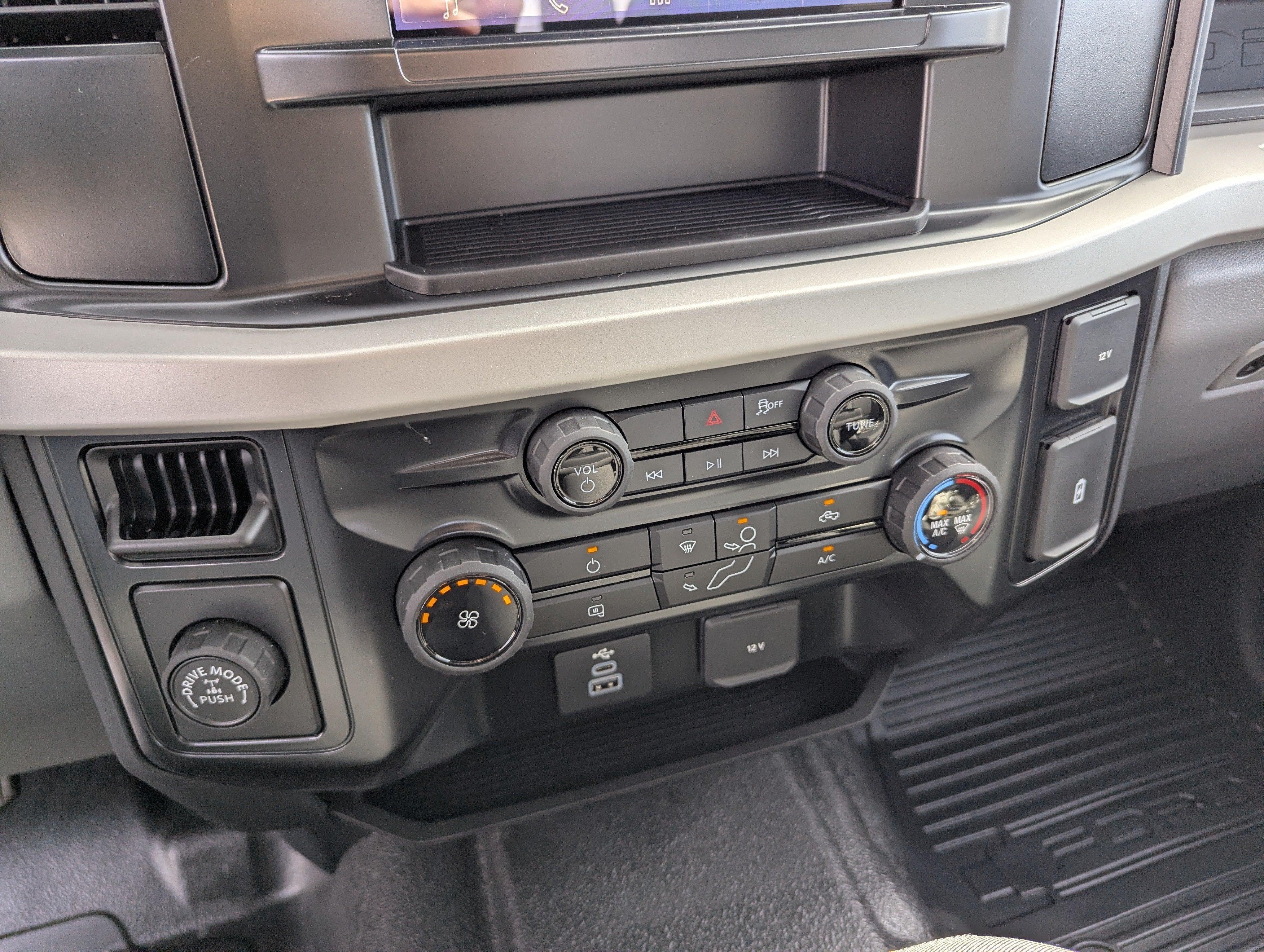 2027 Ford Super Duty F-350® XL