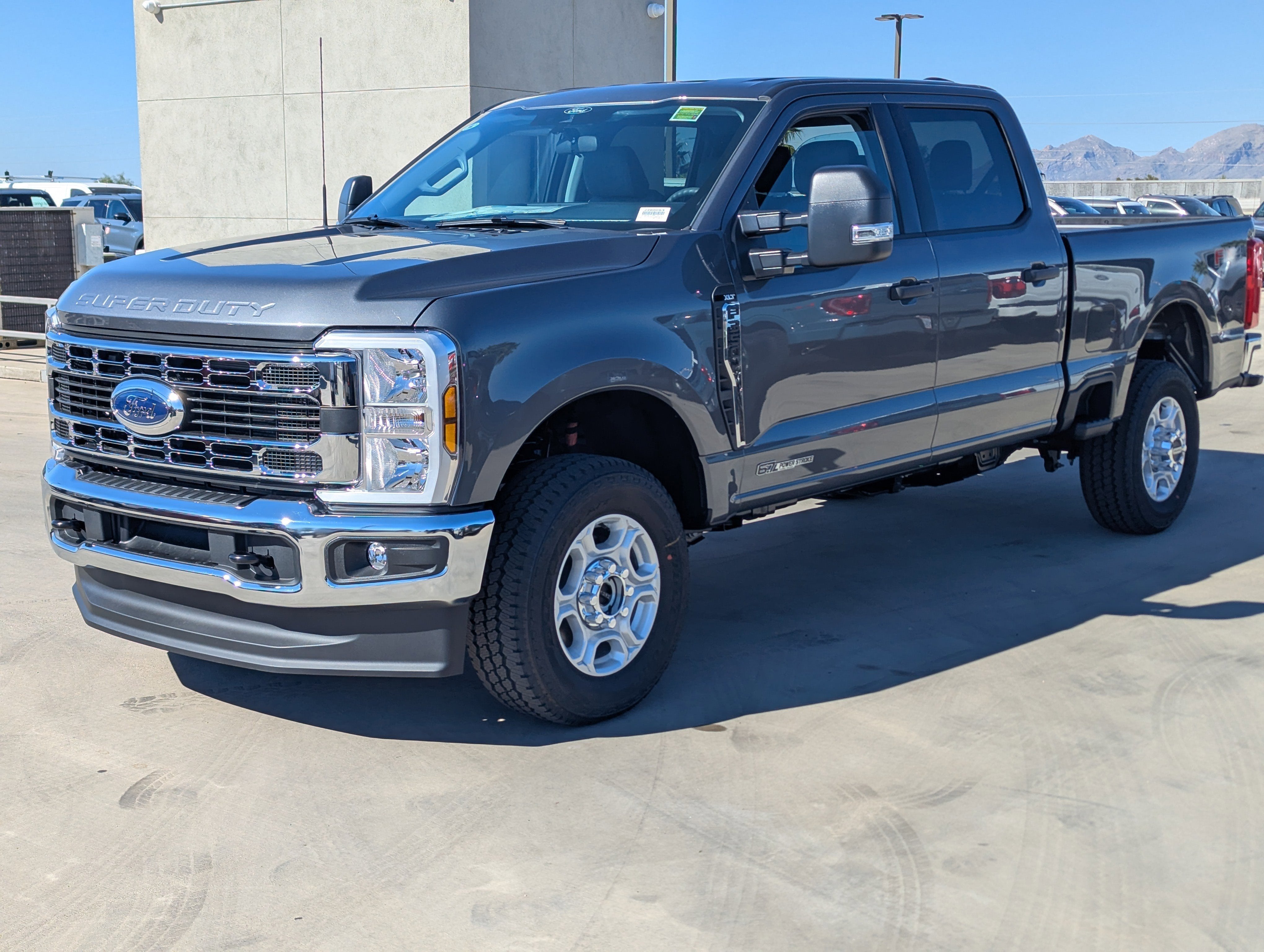 2026 Ford Super Duty F-350® XLT