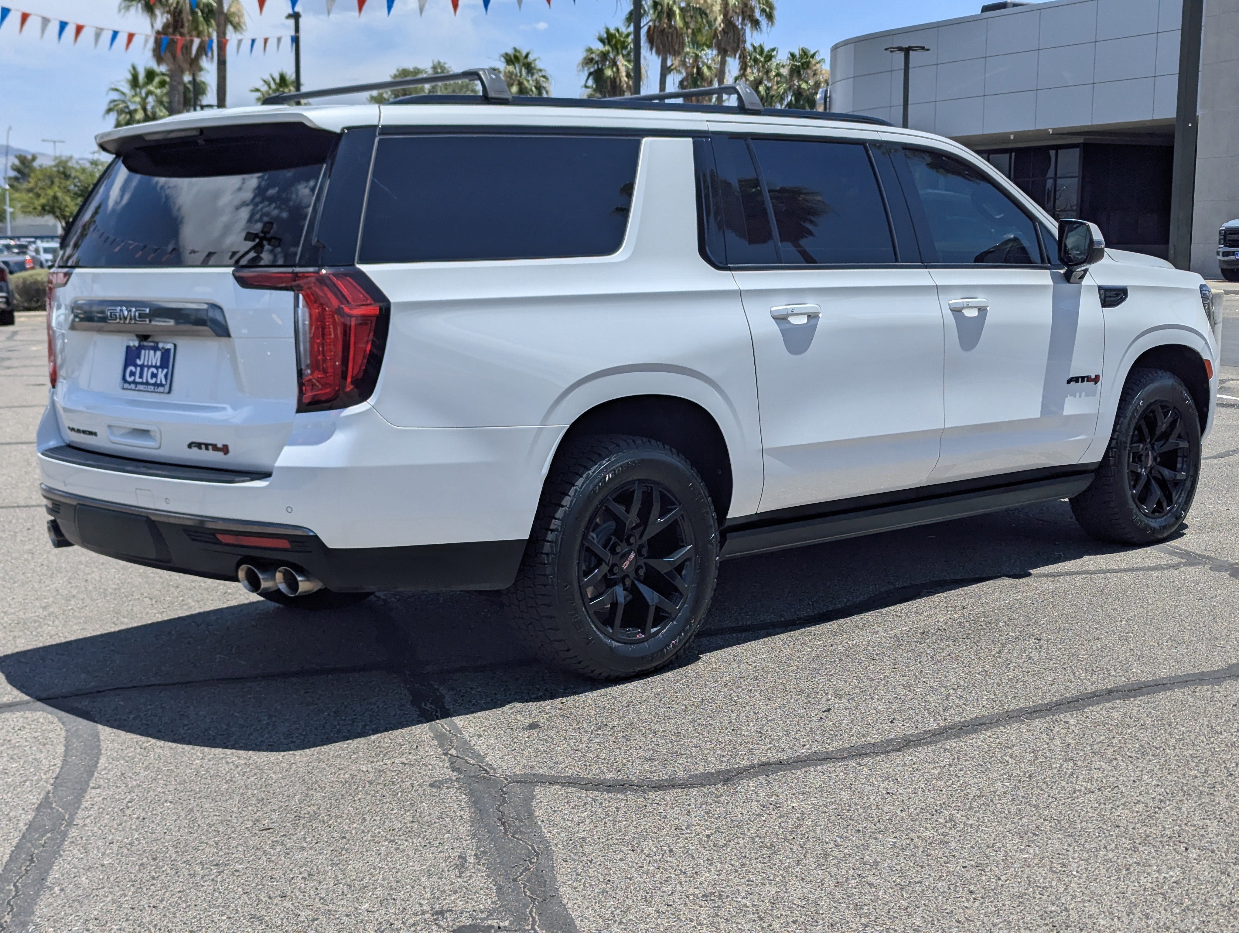 2022 GMC Yukon XL AT4