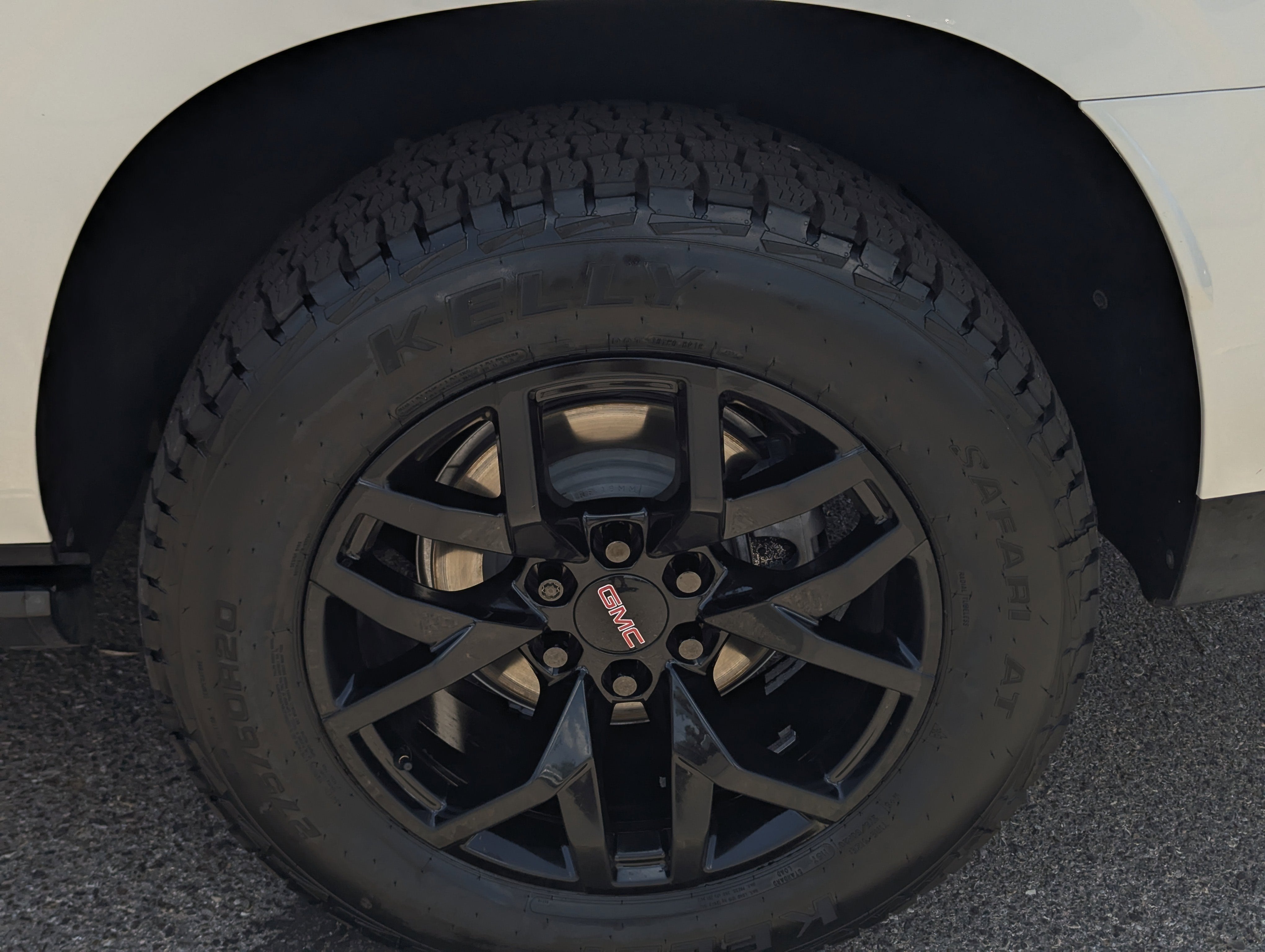 2022 GMC Yukon XL AT4