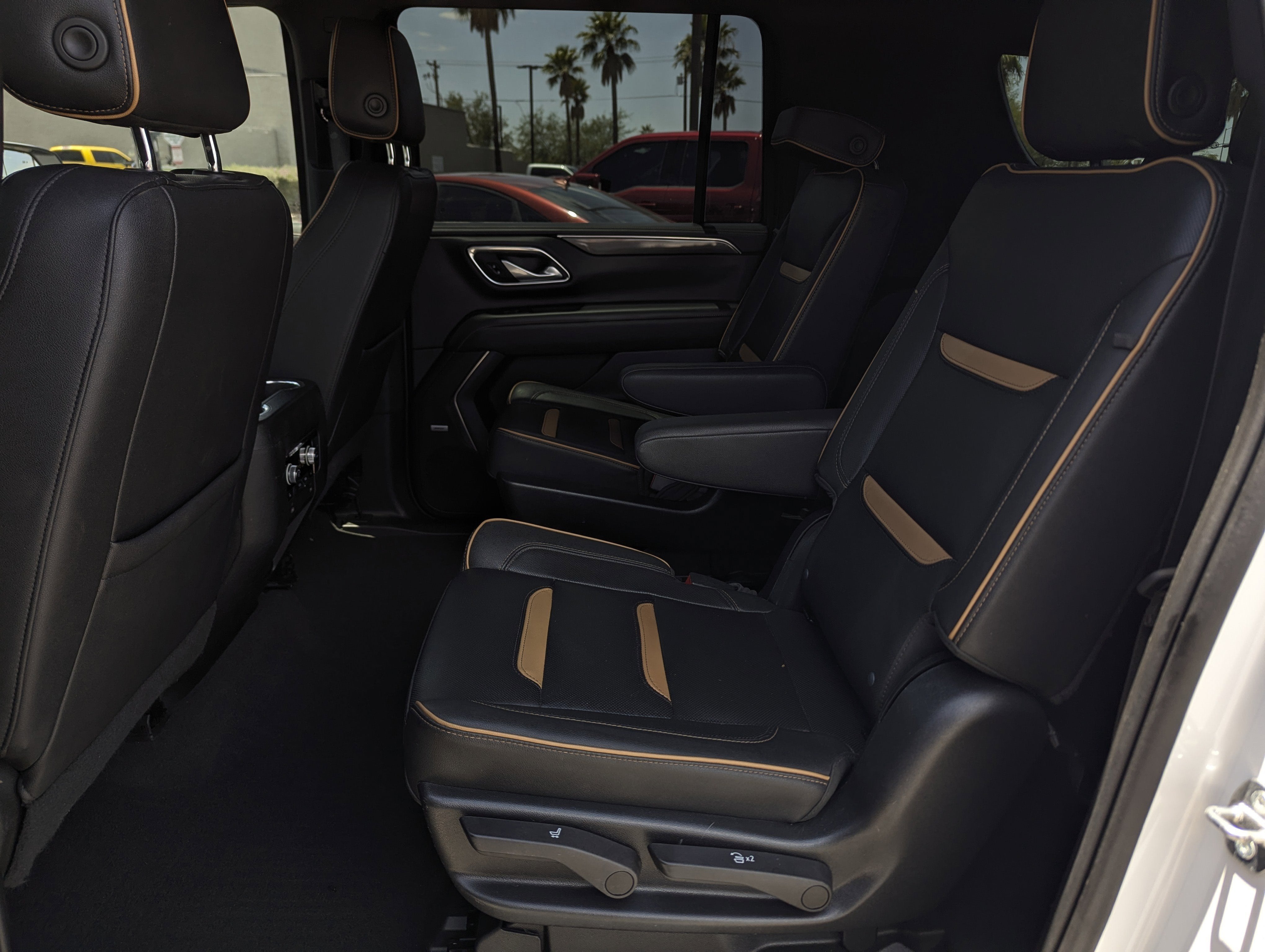2022 GMC Yukon XL AT4