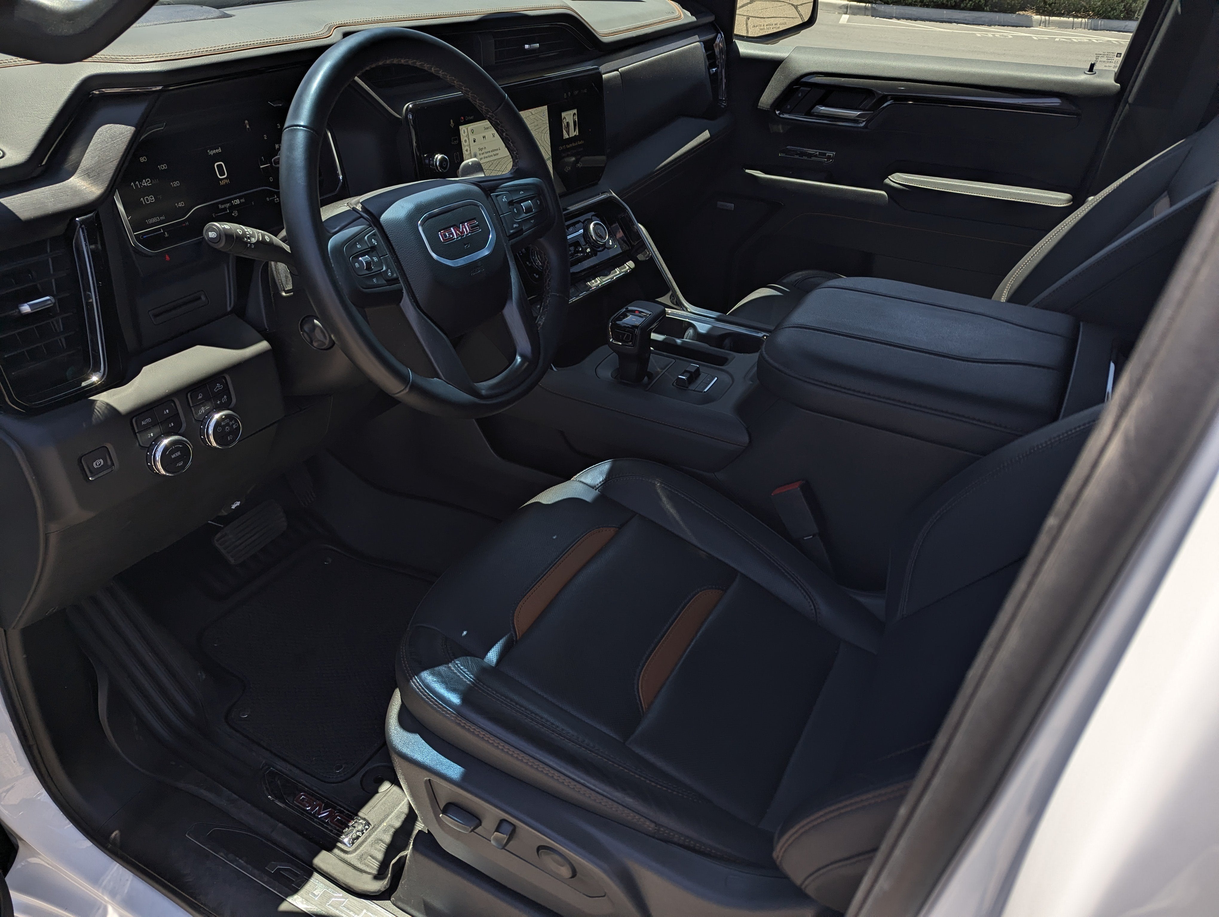 2025 GMC Sierra 1500 AT4