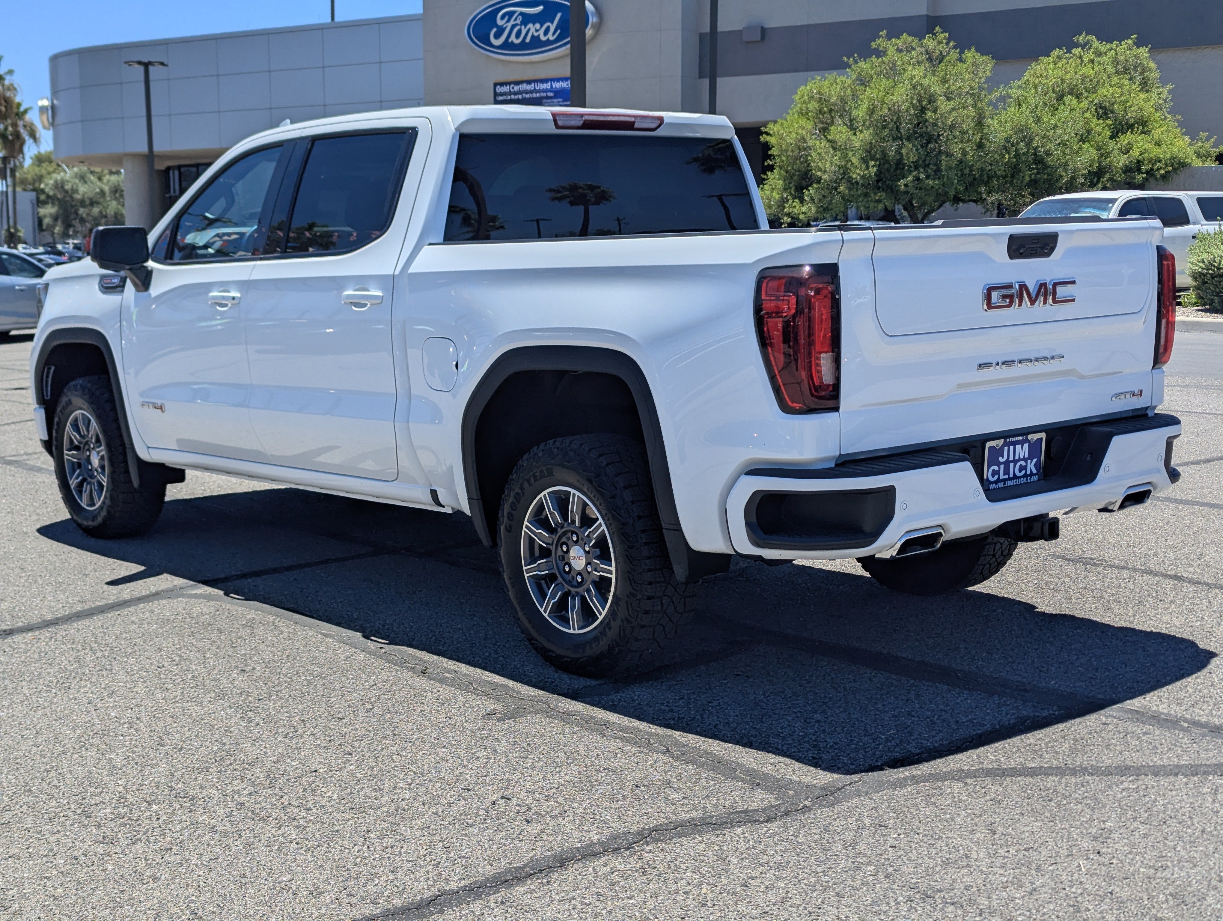 2025 GMC Sierra 1500 AT4