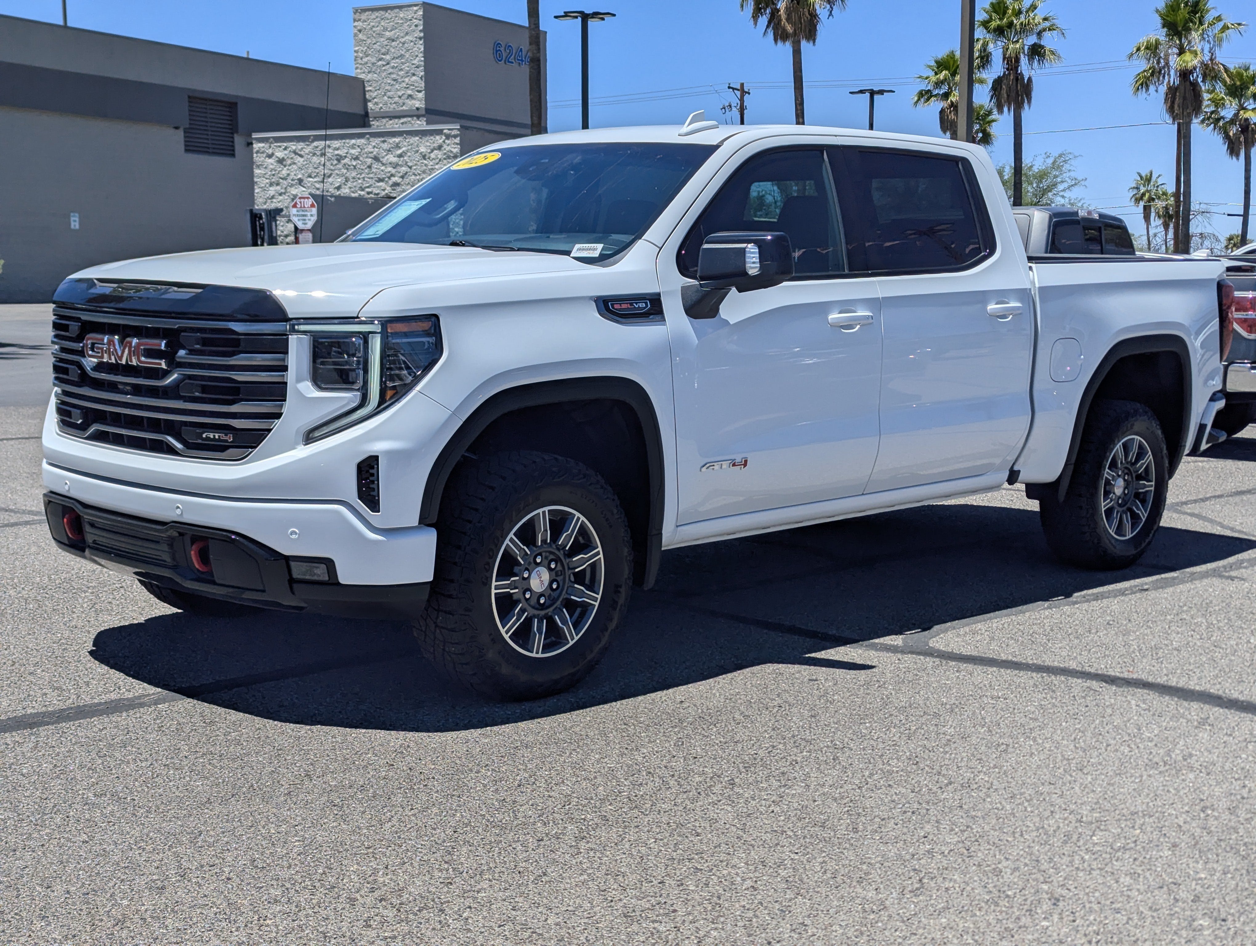 2025 GMC Sierra 1500 AT4