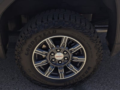 2025 GMC Sierra 1500 AT4