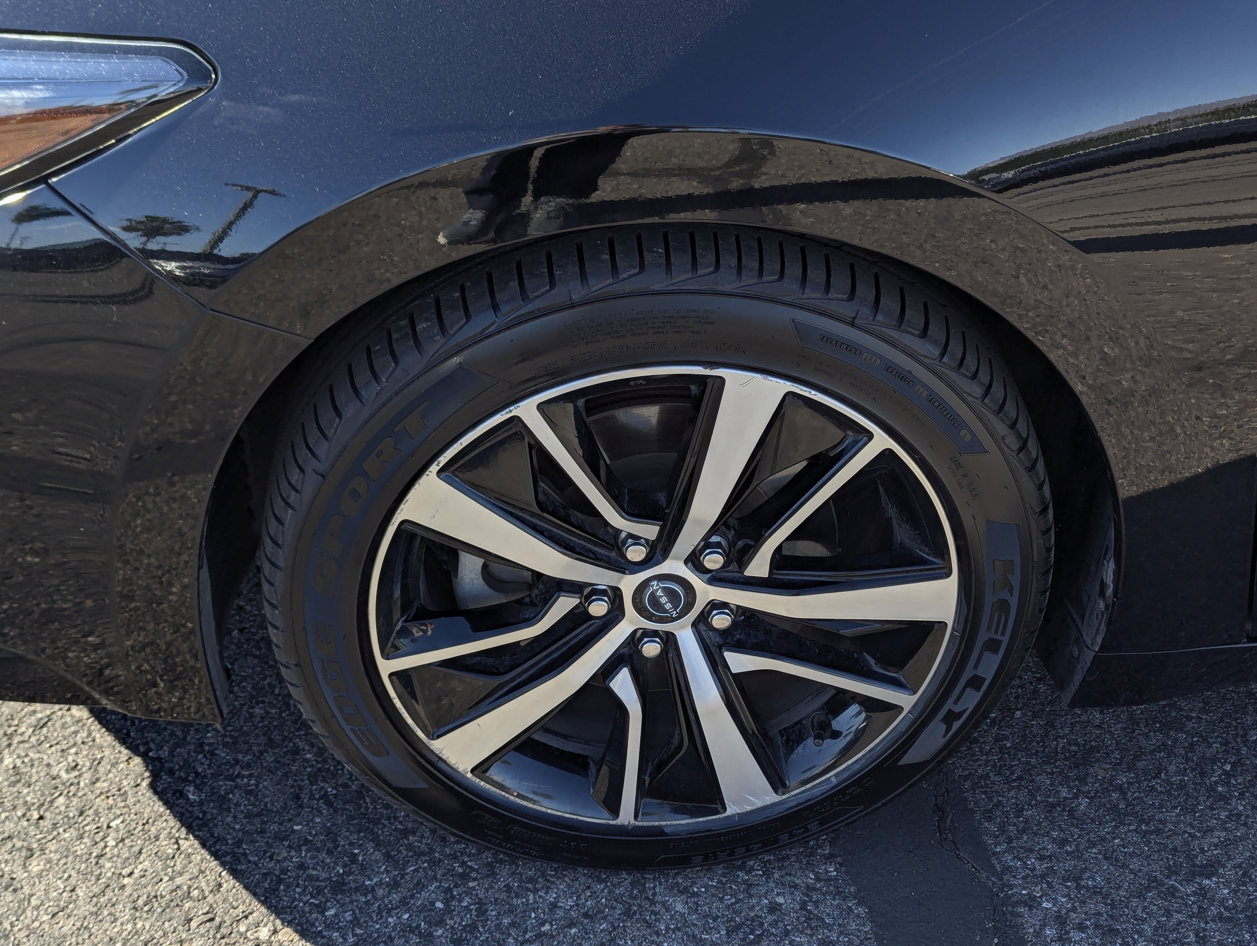 2023 Nissan Maxima SV