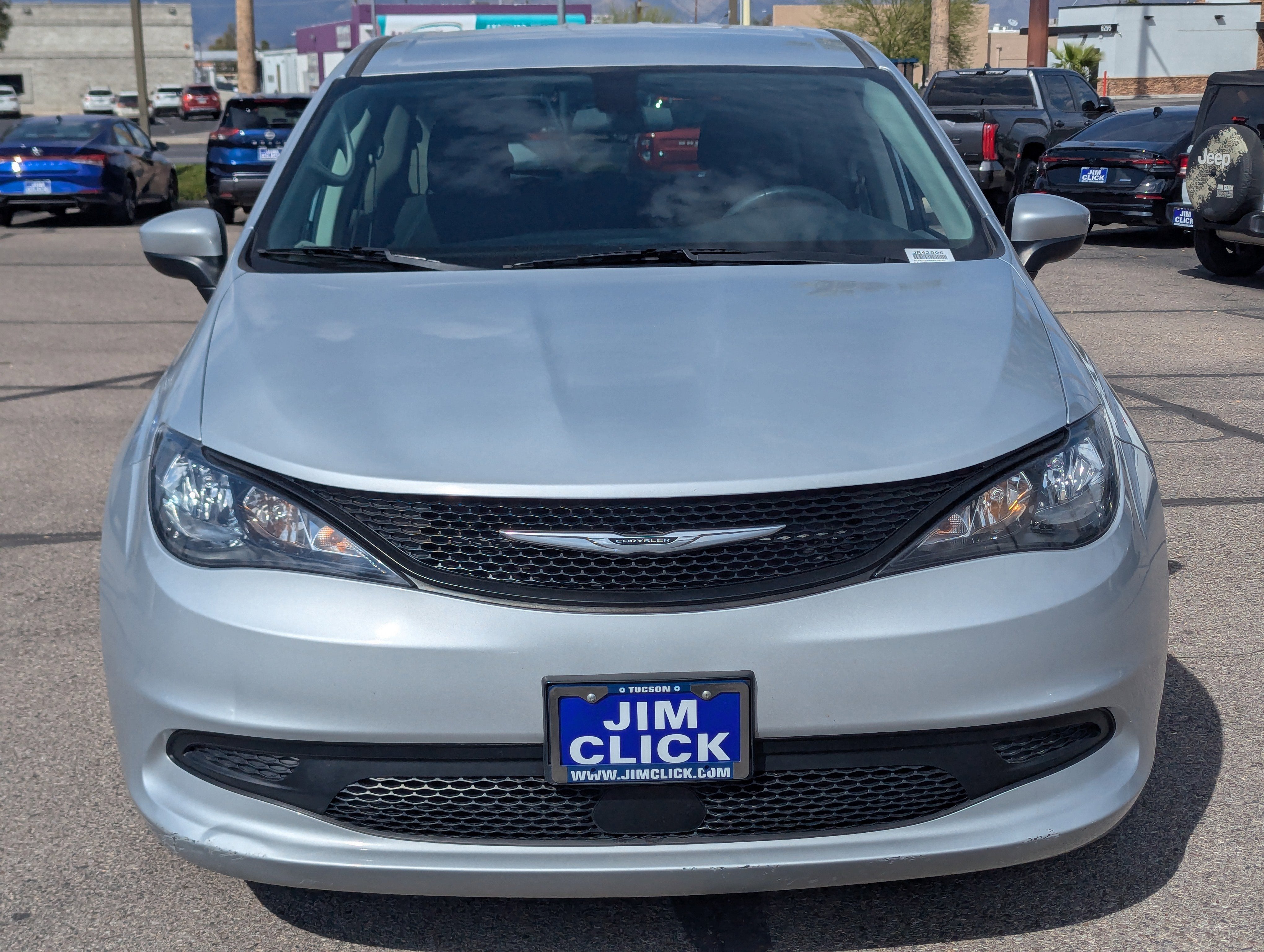2022 Chrysler Voyager LX