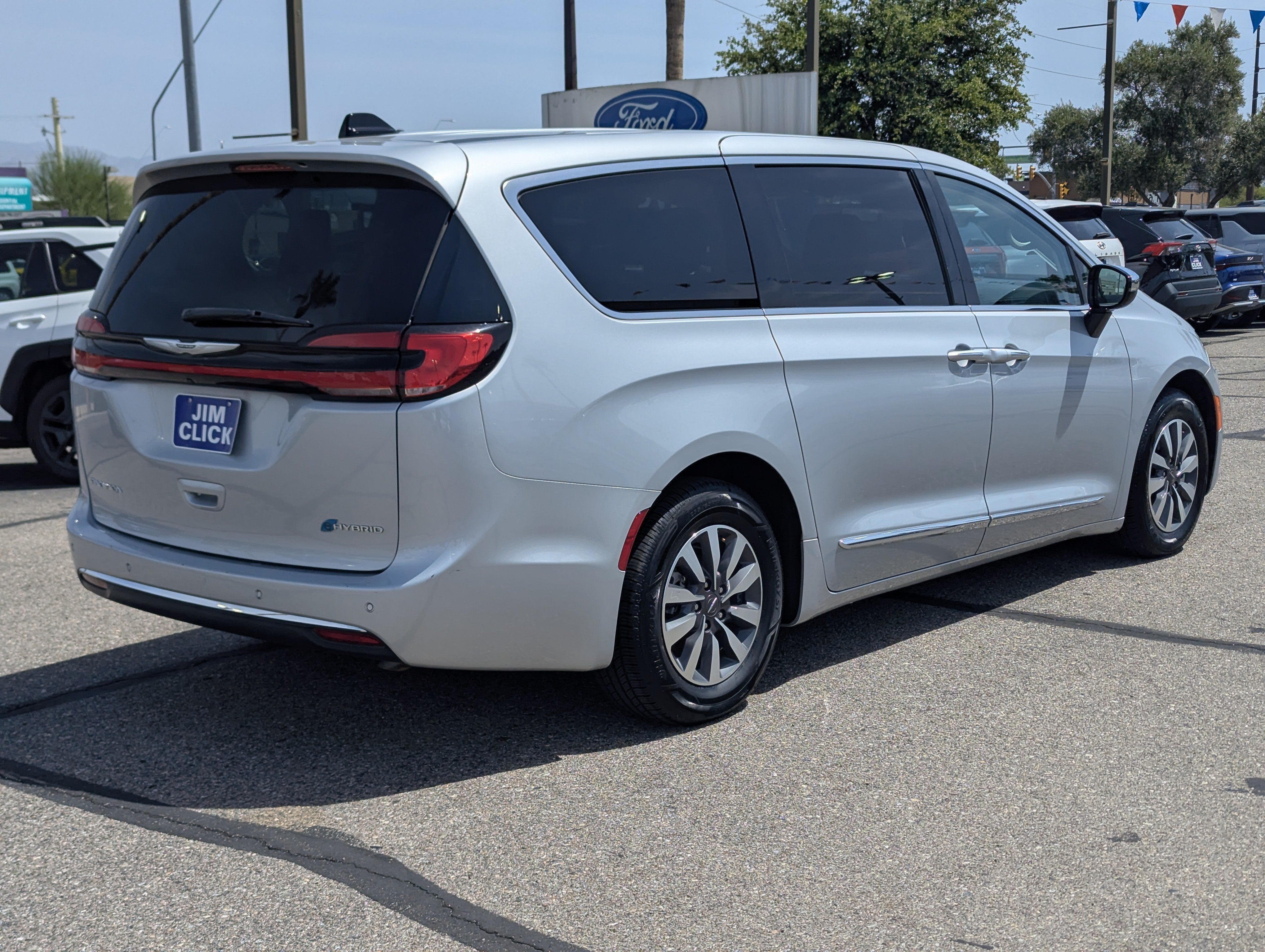 2023 Chrysler Pacifica Hybrid Limited