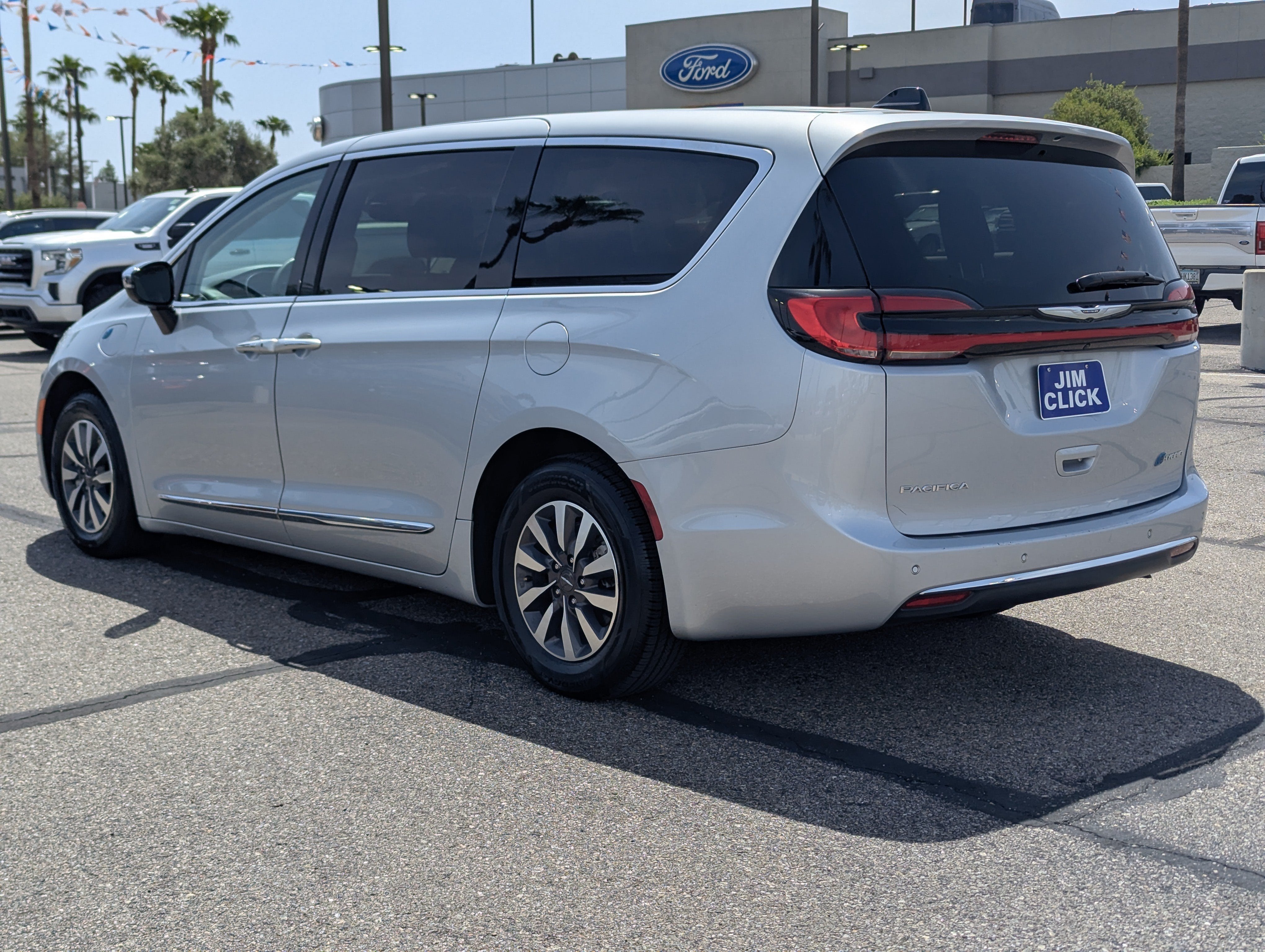 2023 Chrysler Pacifica Hybrid Limited
