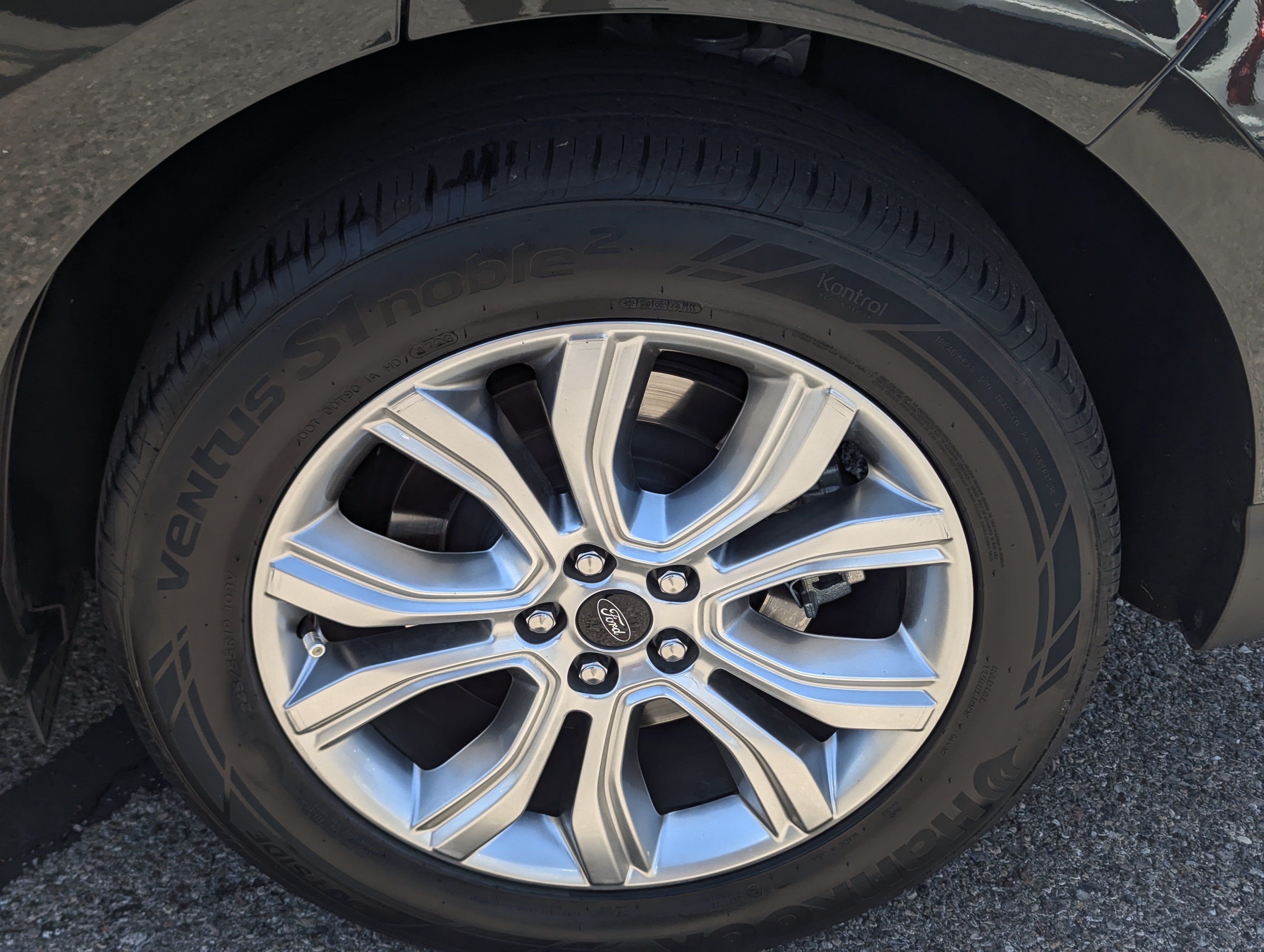2024 Ford Edge Titanium