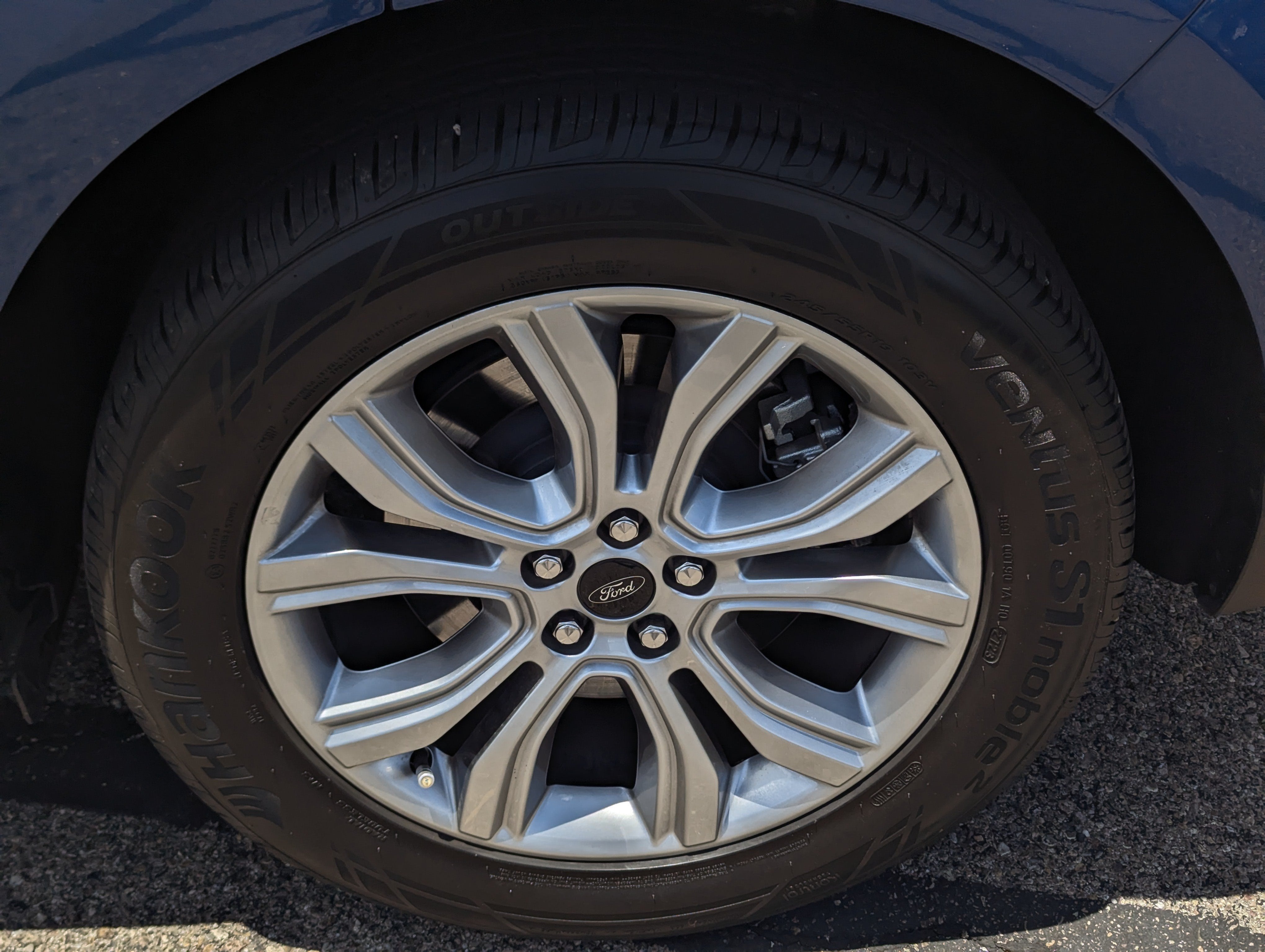 2024 Ford Edge Titanium