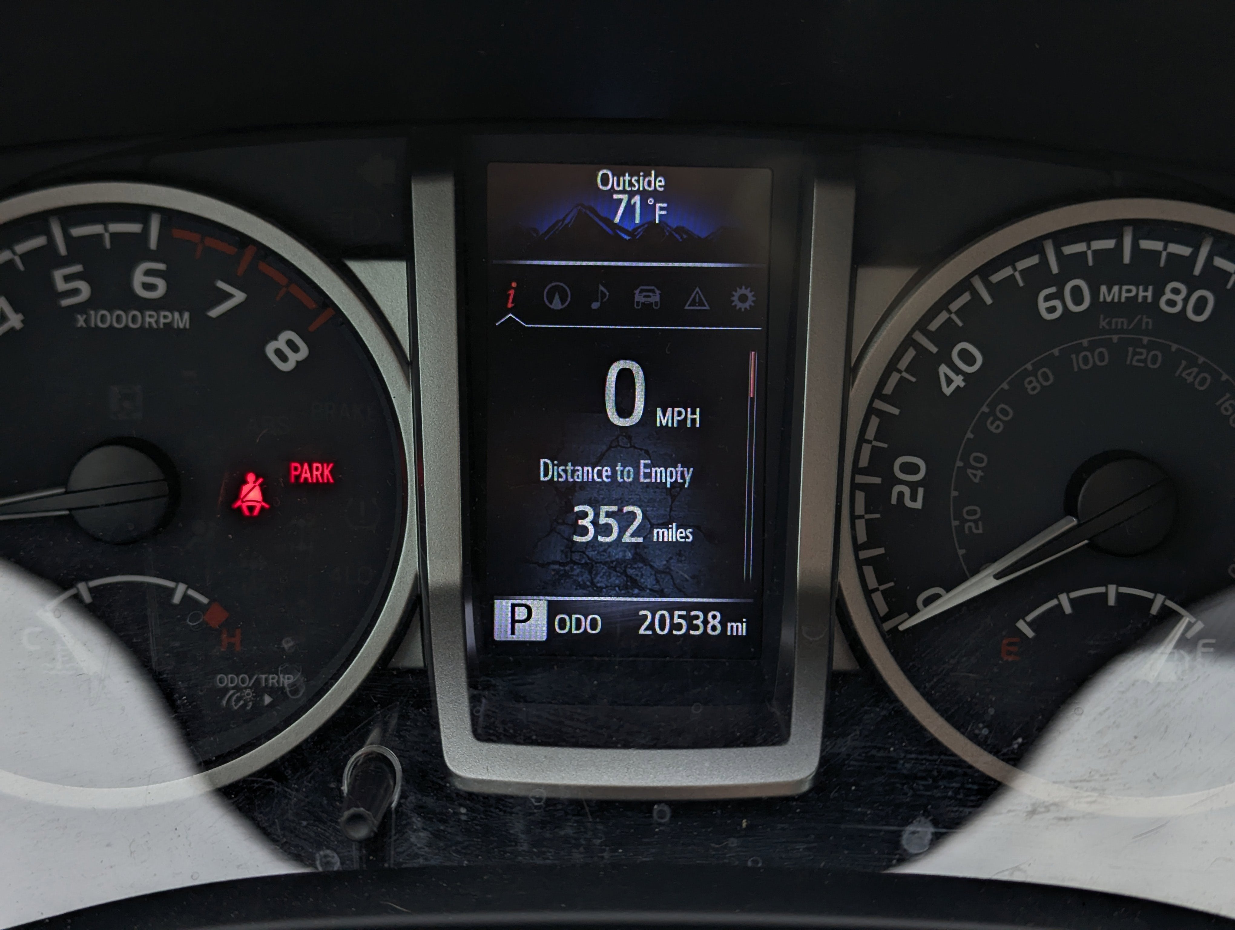 2022 Toyota Tacoma 2WD SR5