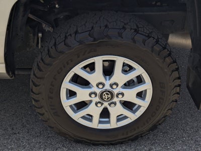 2025 Toyota Tacoma 4WD SR5