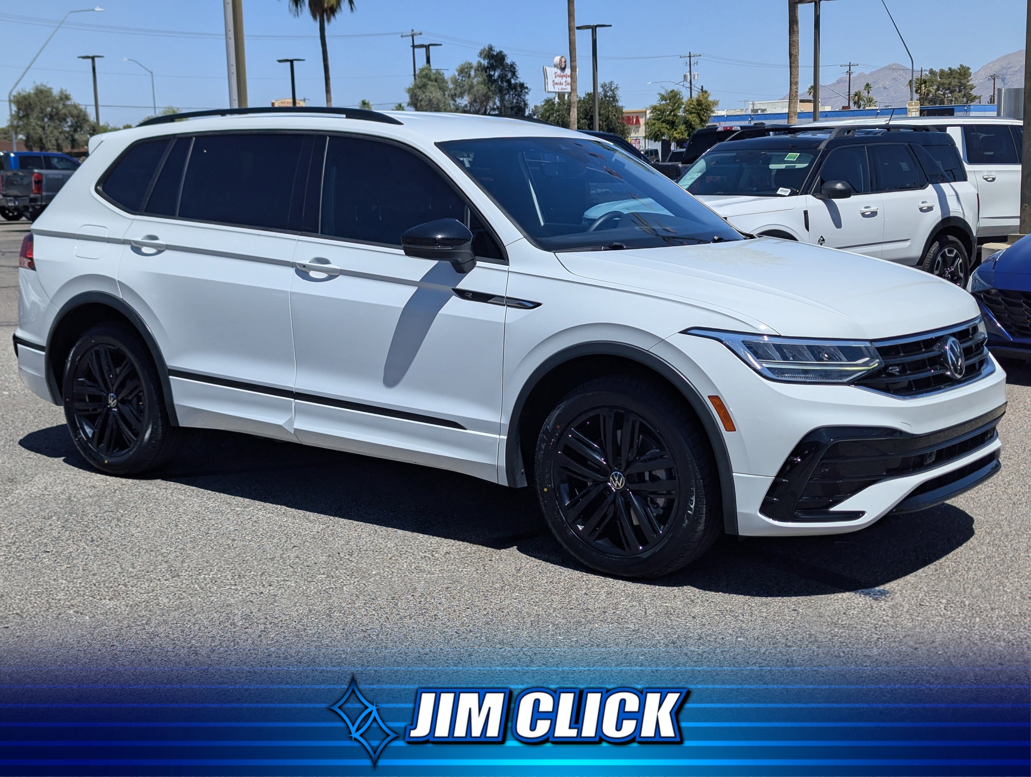 2022 Volkswagen Tiguan SE R-Line Black