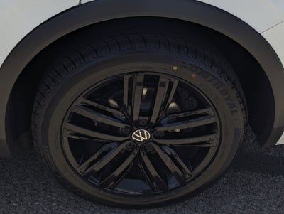 2022 Volkswagen Tiguan SE R-Line Black