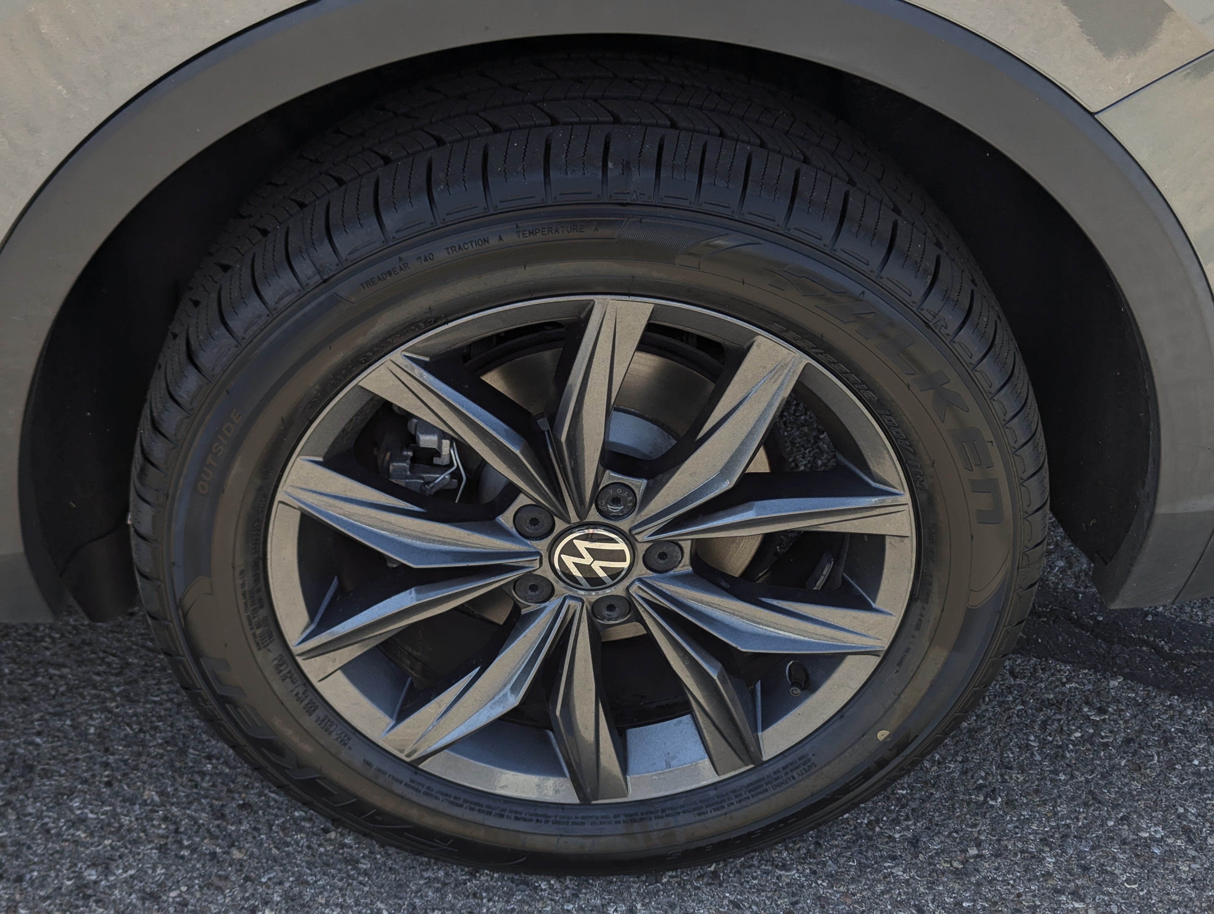 2023 Volkswagen Tiguan SE