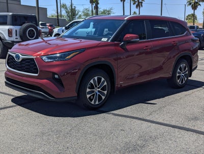 2024 Toyota Highlander Hybrid XLE
