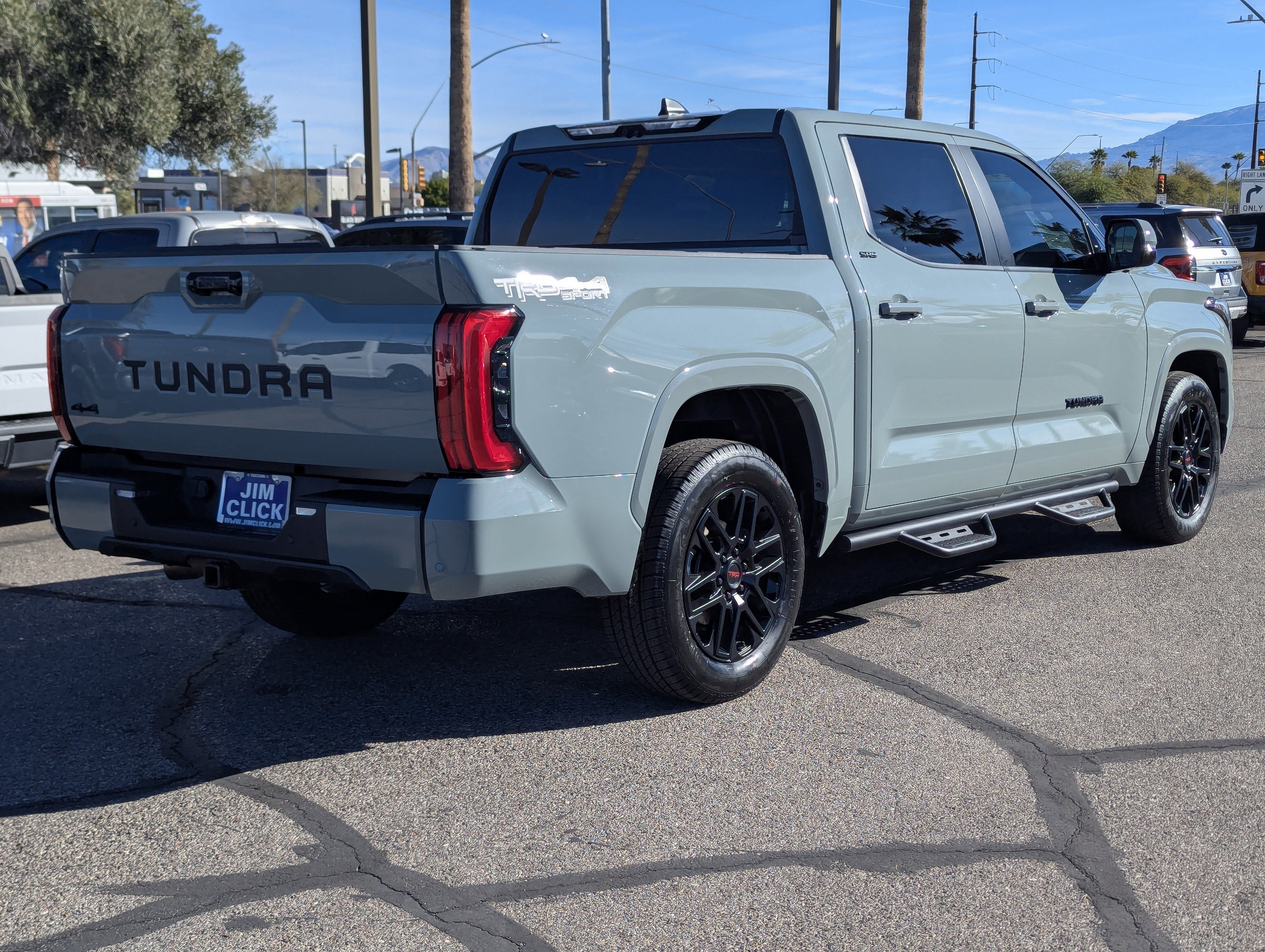 2024 Toyota Tundra 4WD SR5