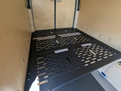 2023 Mercedes-Benz Sprinter Cargo Van 1500 STANDARD ROO