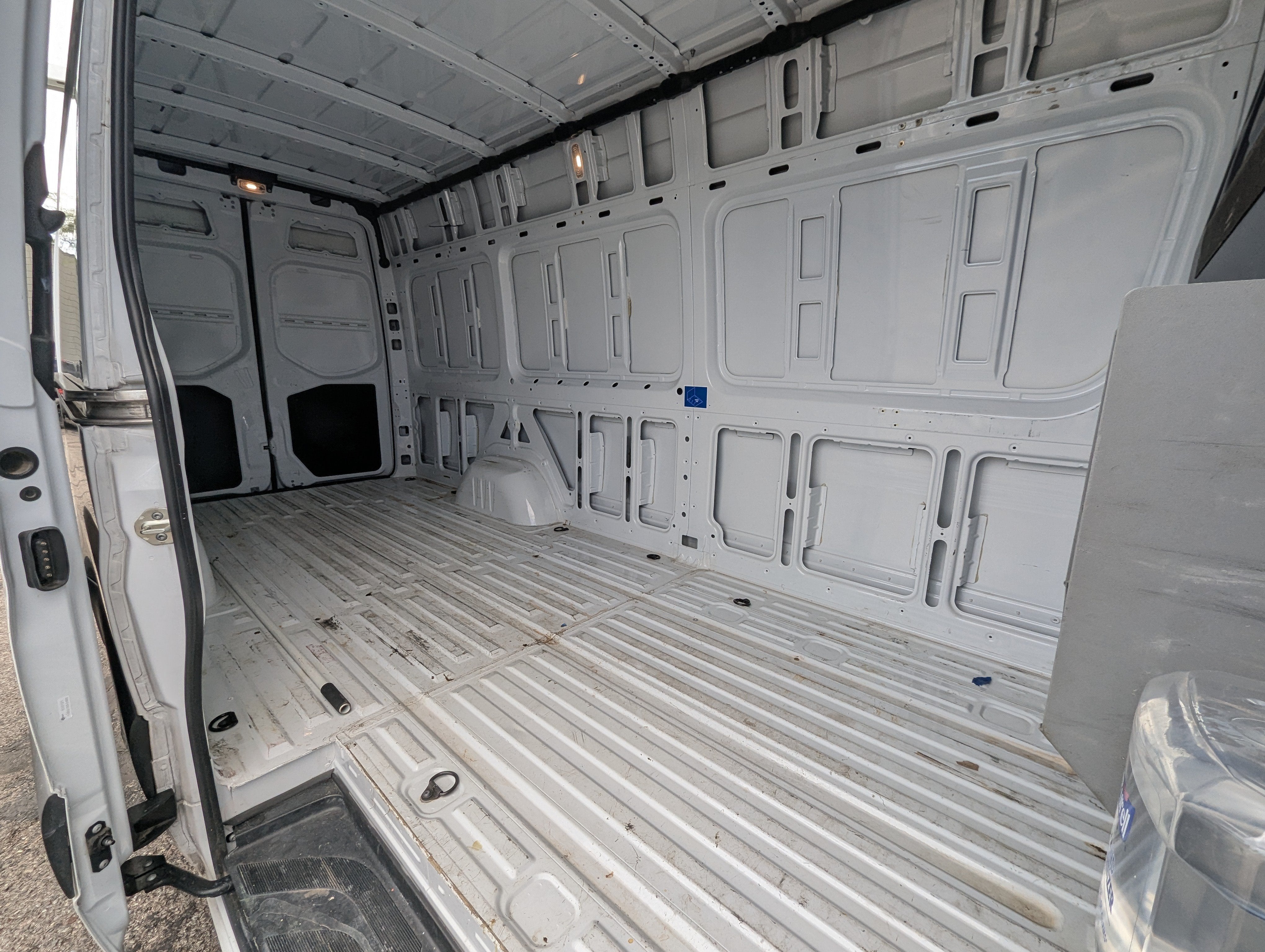2019 Mercedes-Benz Sprinter Cargo Van 3500 HIGH ROOF 17