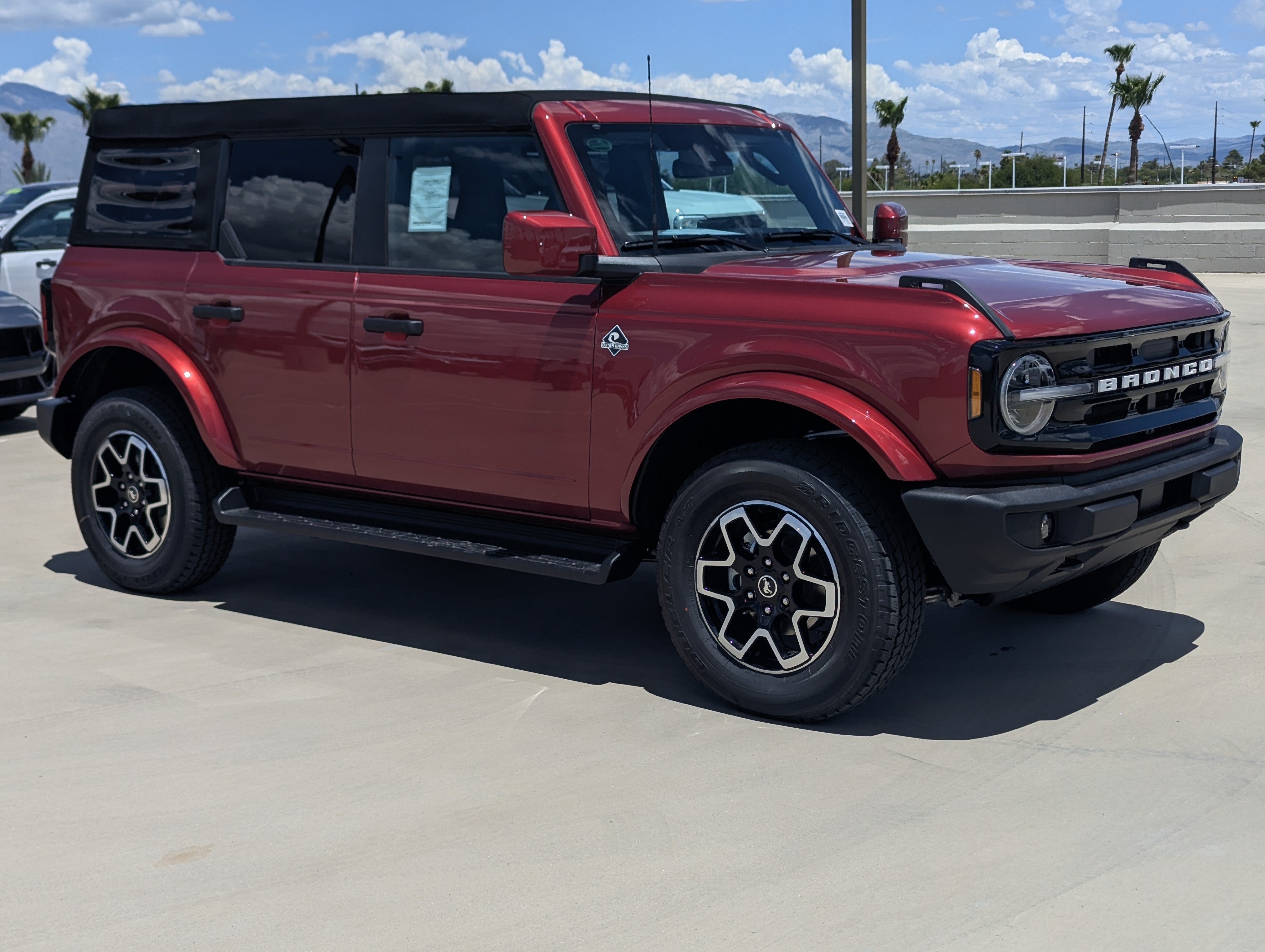 2026 Ford Bronco Outer Banks