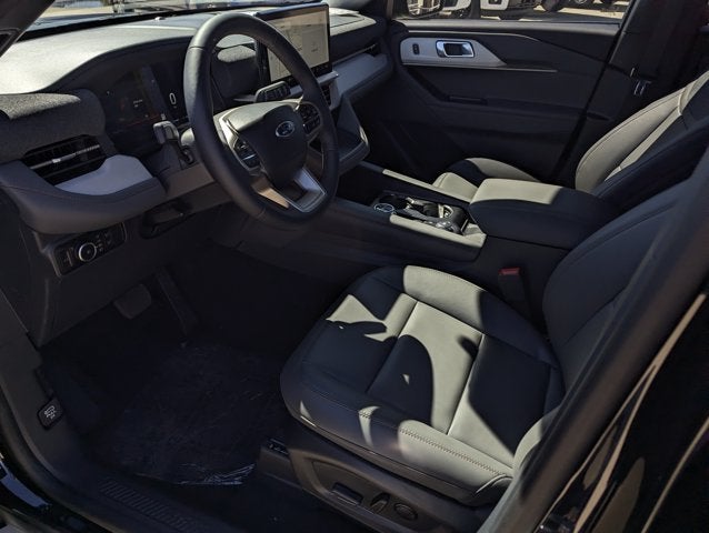 2027 Ford Explorer Active w/200A Pkg