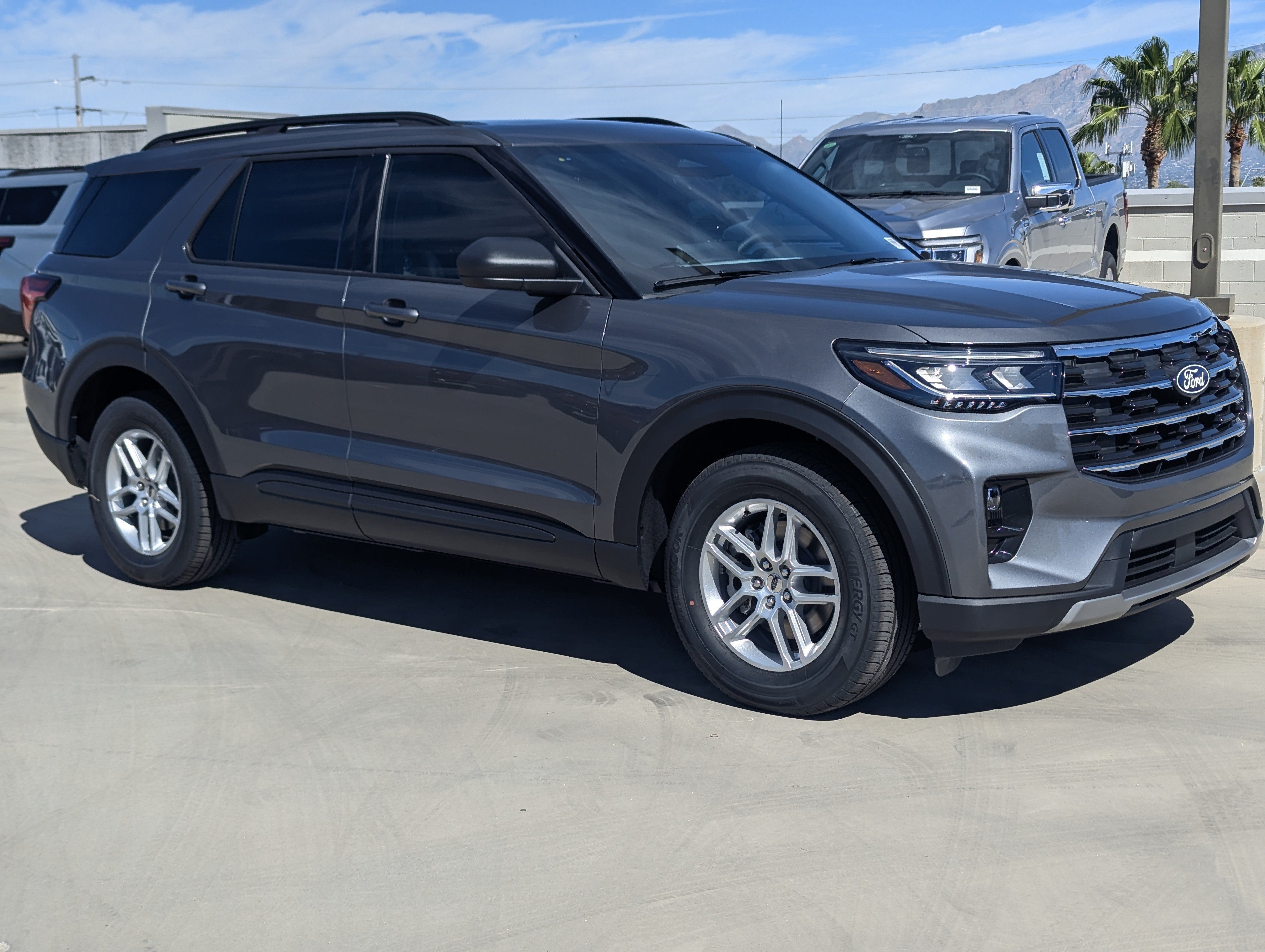 2027 Ford Explorer Active w/200A Pkg